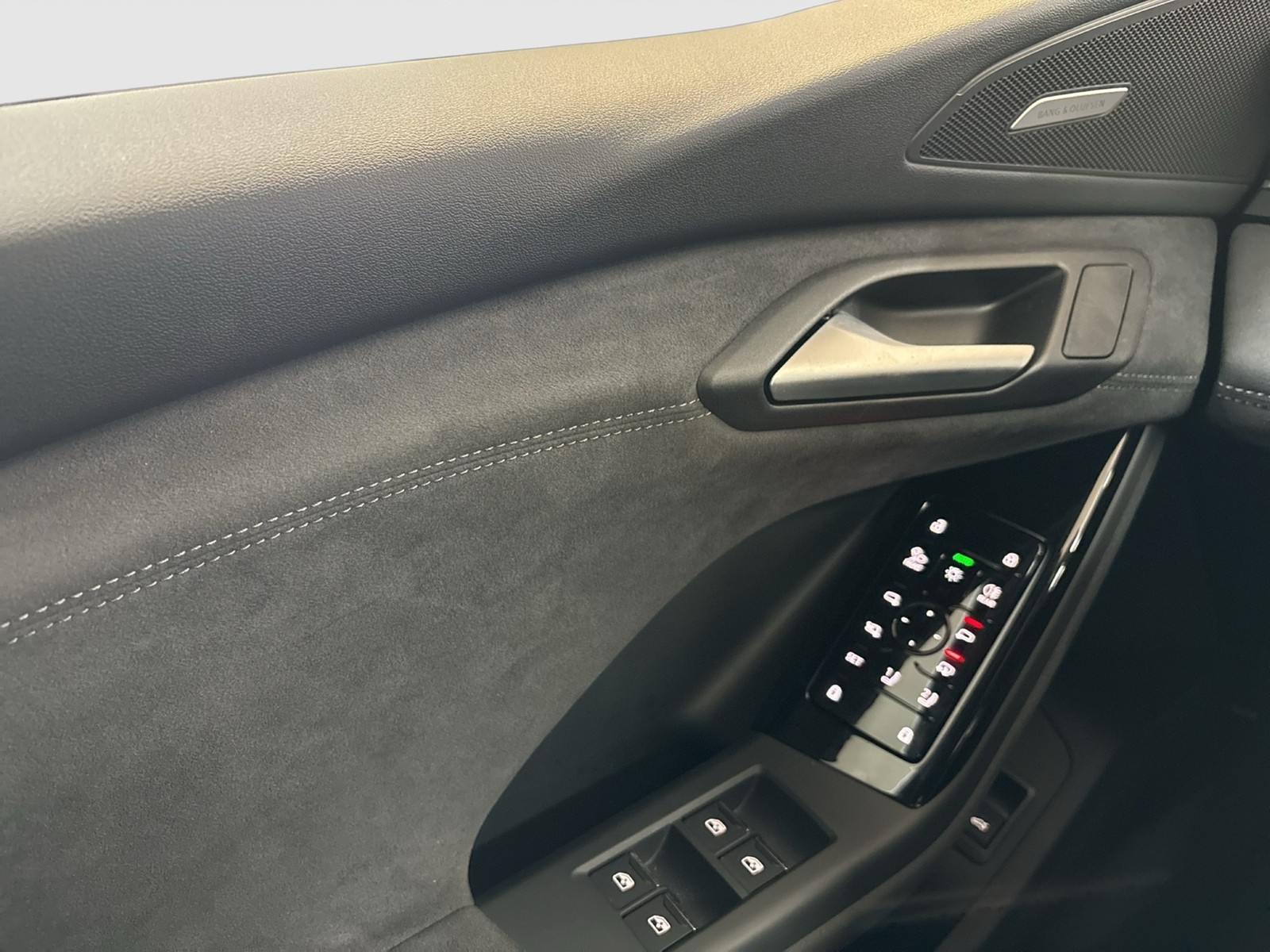 Audi Q6 e-tron quattro S LINE PANO B&O AHK 360CAM ACC