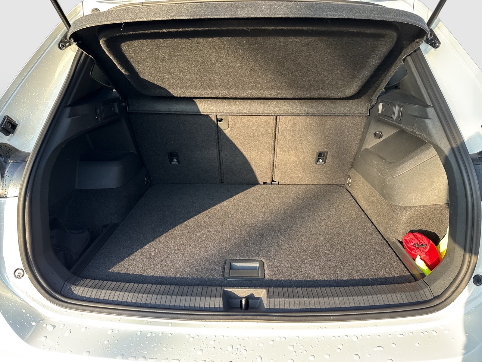 Volkswagen Tiguan 2.0 R-LINE 4X4 NEUESMODELL AHK 360CAM 20Z