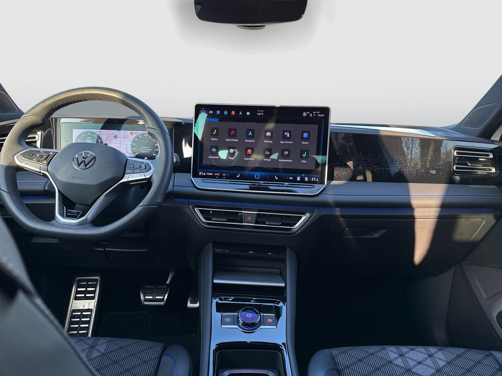 Volkswagen Tiguan 2.0 R-LINE 4X4 NEUESMODELL AHK 360CAM 20Z