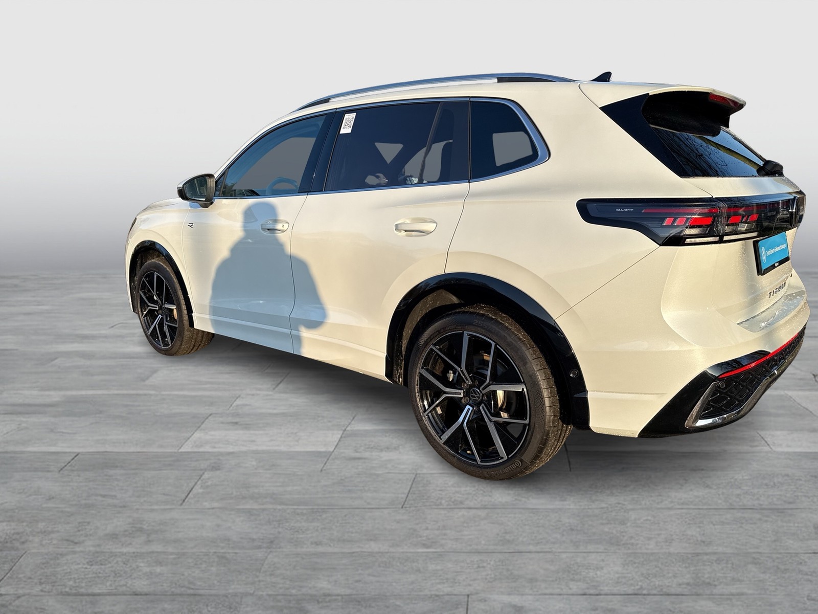 Volkswagen Tiguan 2.0 R-LINE 4X4 NEUESMODELL AHK 360CAM 20Z