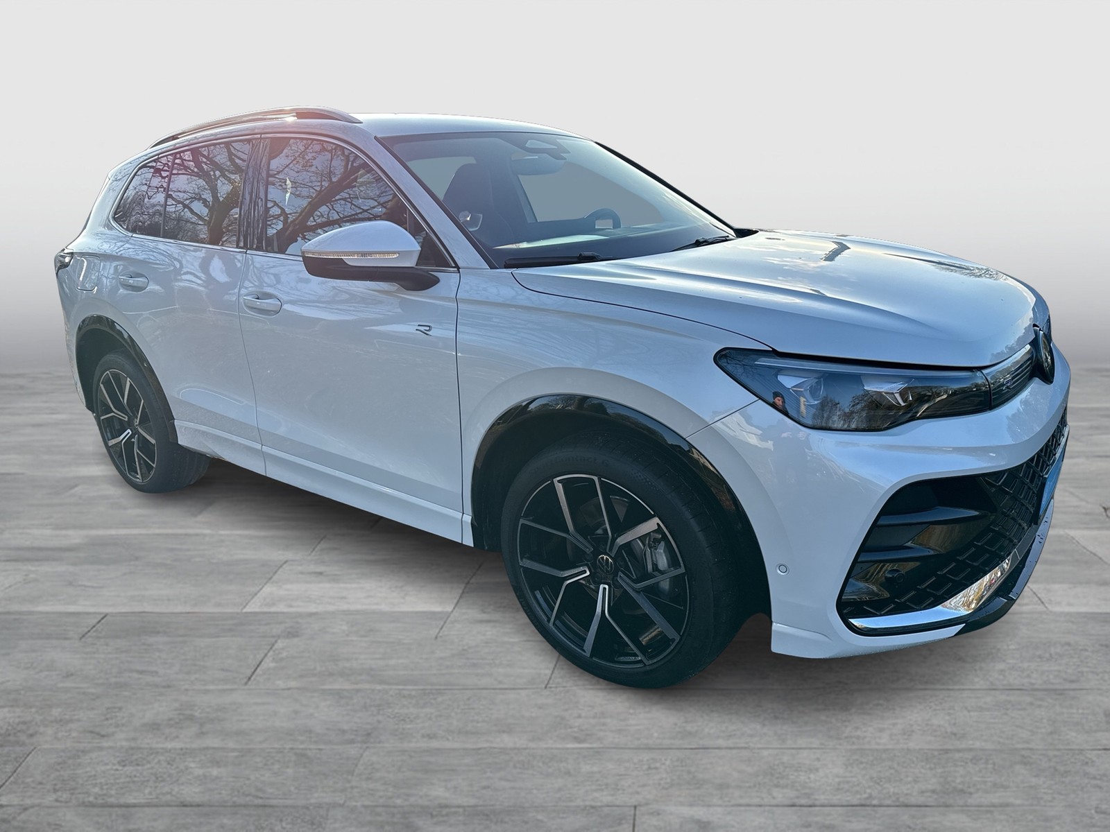 Volkswagen Tiguan 2.0 R-LINE 4X4 NEUESMODELL AHK 360CAM 20Z