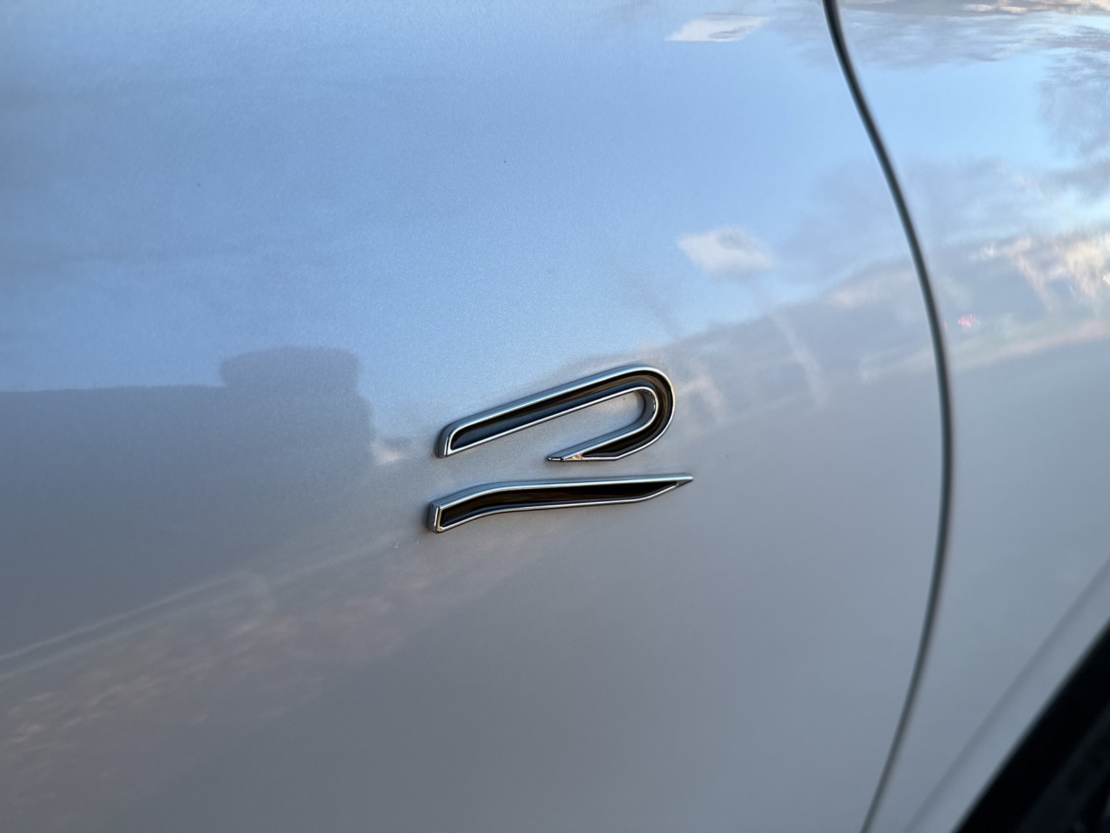 Volkswagen Tiguan 2.0 R-LINE 4X4 NEUESMODELL AHK 360CAM 20Z