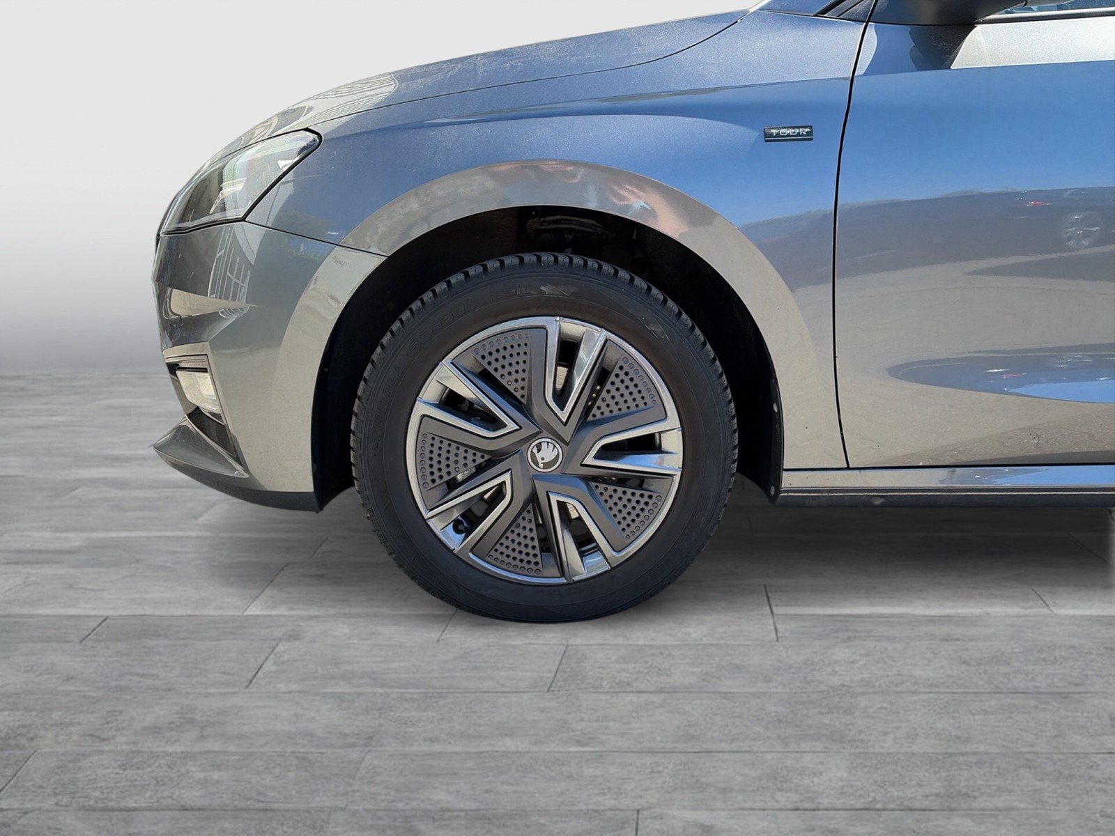 Skoda Fabia 1.5 TOUR CAM ACC NAVI CARPLAY SITZHEIZUNG