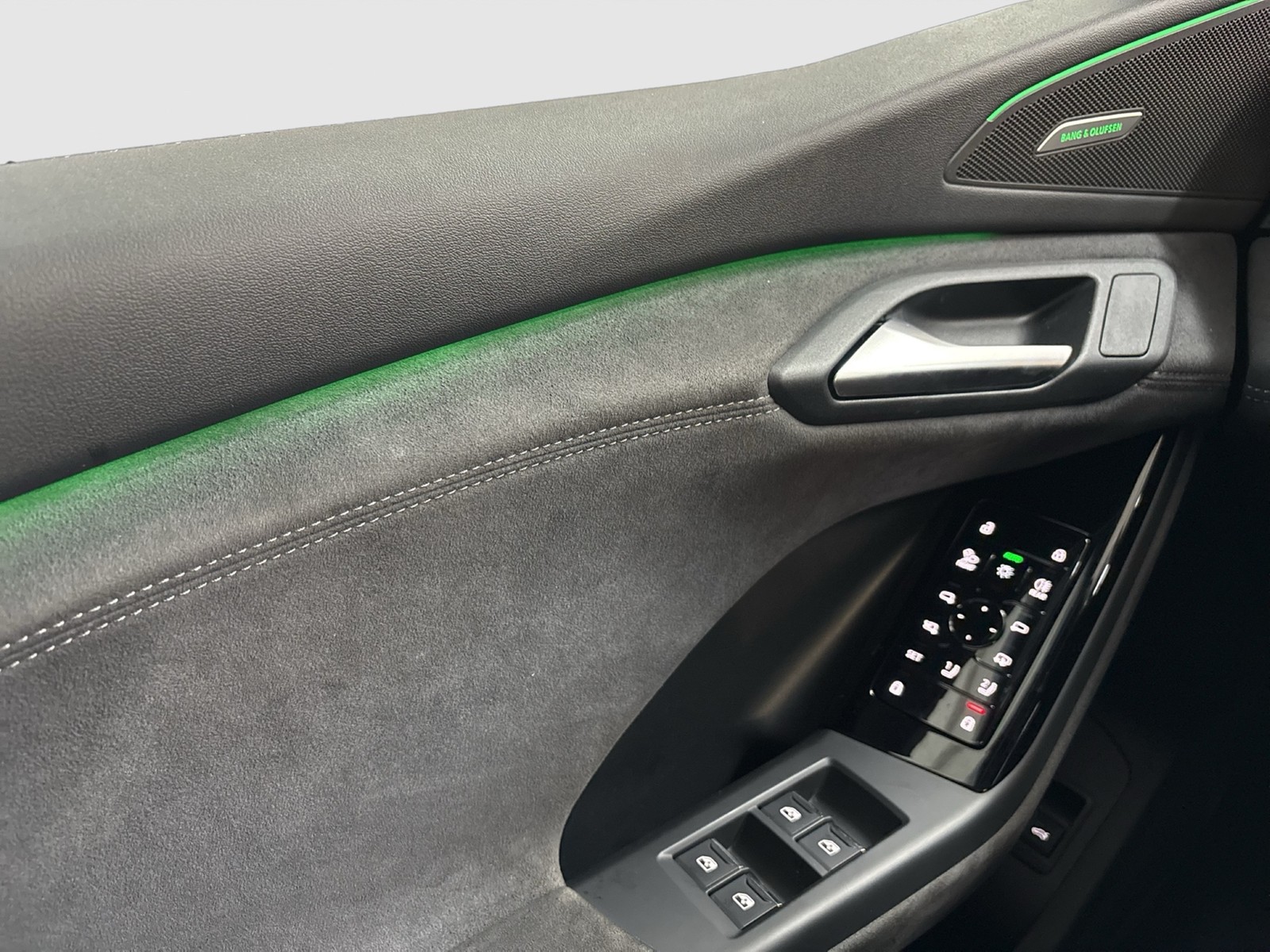 Audi Q6 e-tron quattro S LINE PANO B&O 360°CAM LM21