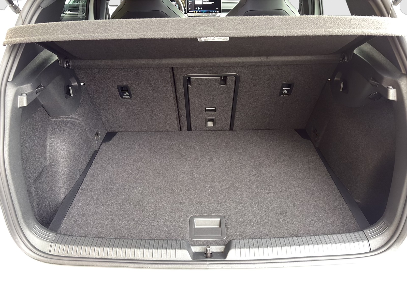 Volkswagen Golf VIII 1.5 R-LINE FACELIFT 360CAM ACC CARPLAY