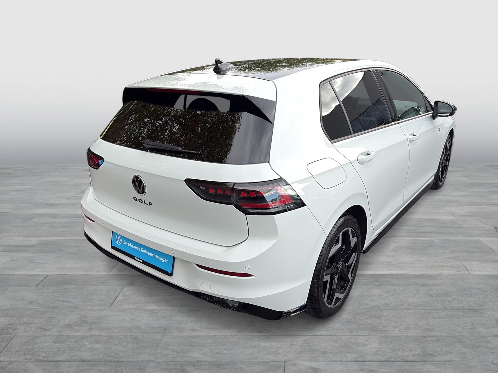 Volkswagen Golf VIII 1.5 R-LINE FACELIFT 360CAM ACC CARPLAY