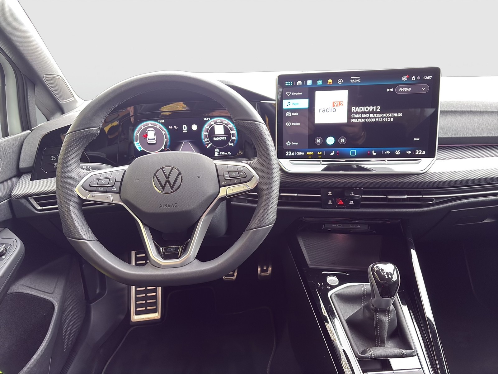Volkswagen Golf VIII 1.5 R-LINE FACELIFT 360CAM ACC CARPLAY
