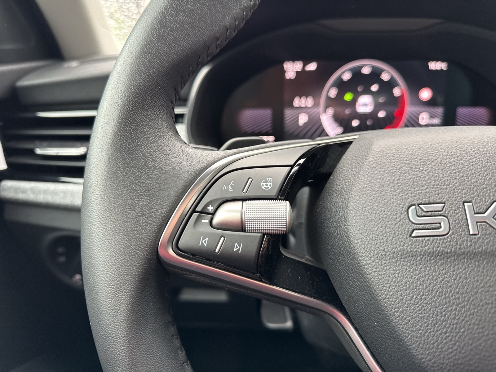 Skoda Scala 1.0 TOUR BLACKPACKAGE CAM MATRIX CARPLAY