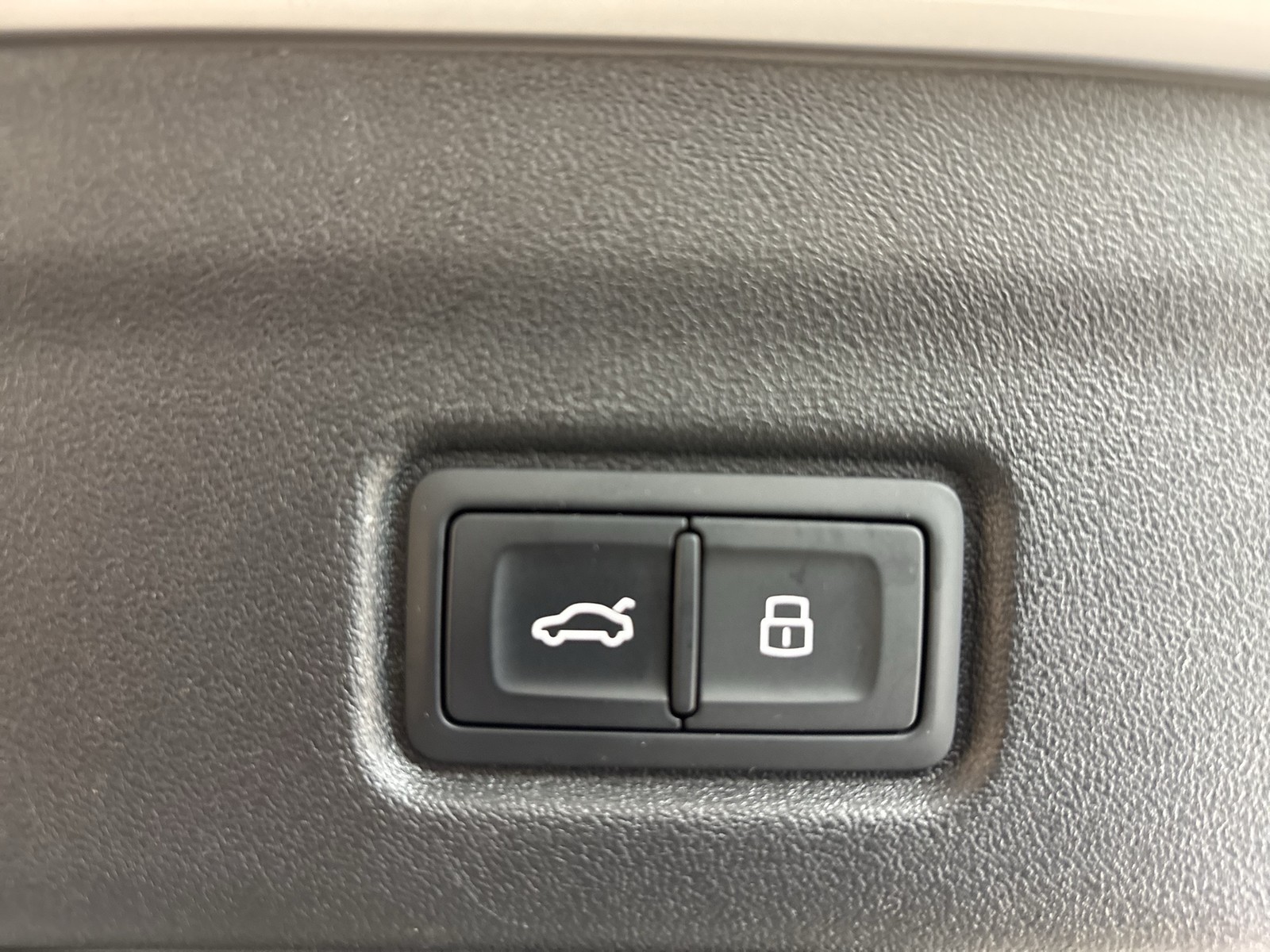 Audi Q6 e-tron quattro S LINE BLACKPAK PANO B&O AHK