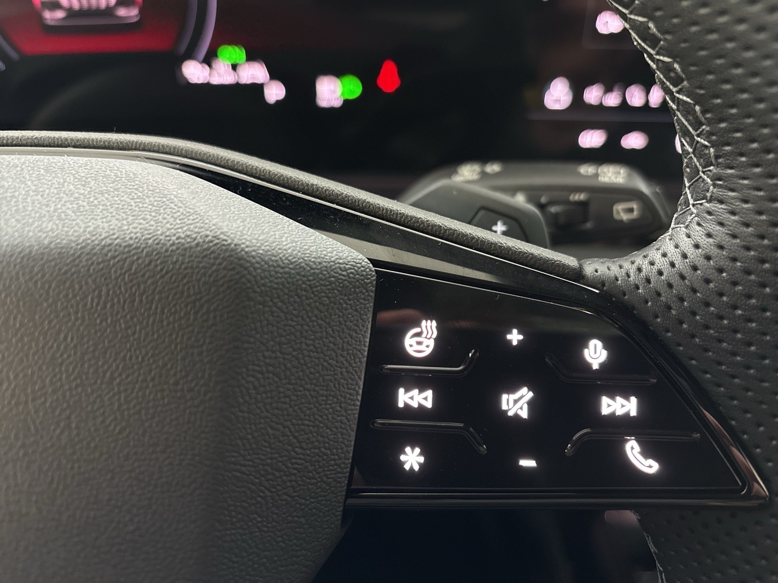 Audi Q6 e-tron quattro S LINE BLACKPAK PANO B&O LM21