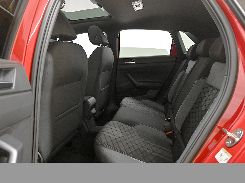 Volkswagen Polo 1.0 R-LINE DSG PANO NAVI CAM KEYLESS 