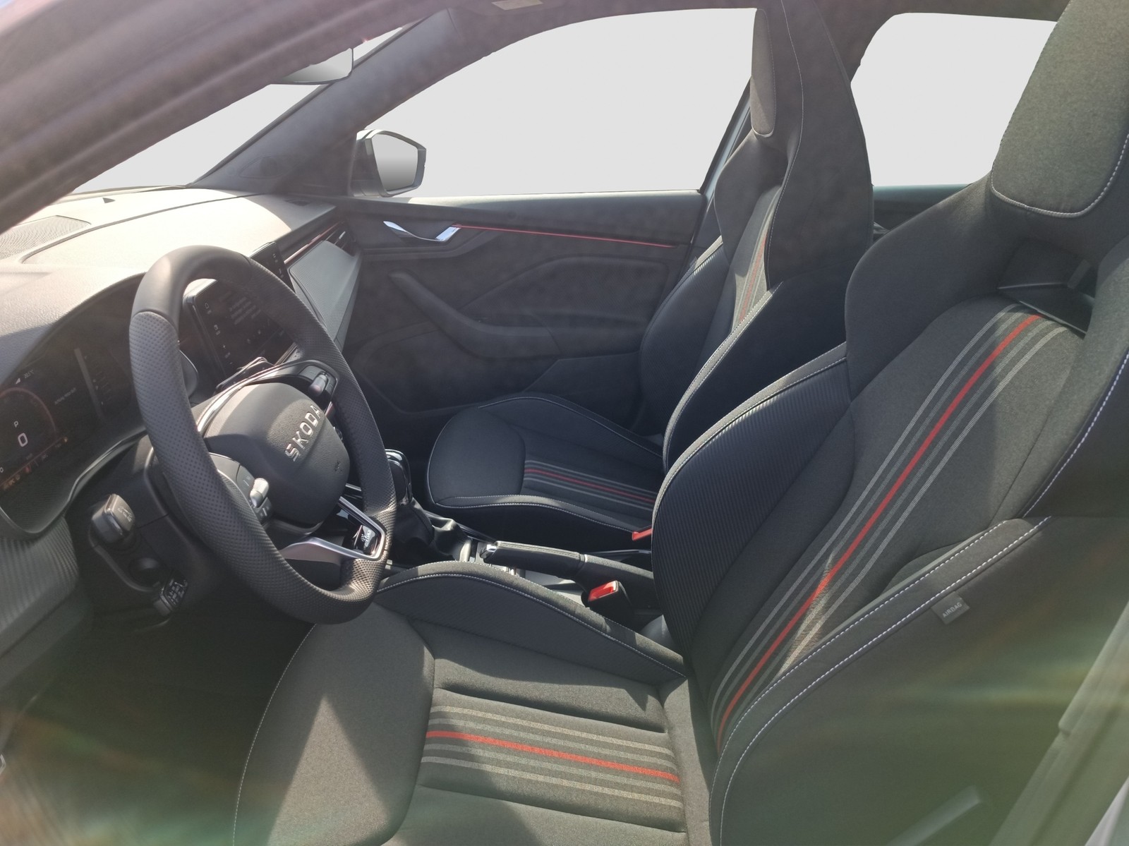 Skoda Kamiq 1.5TSI DSG Monte Carlo AHK ACC NAV RFK PDC