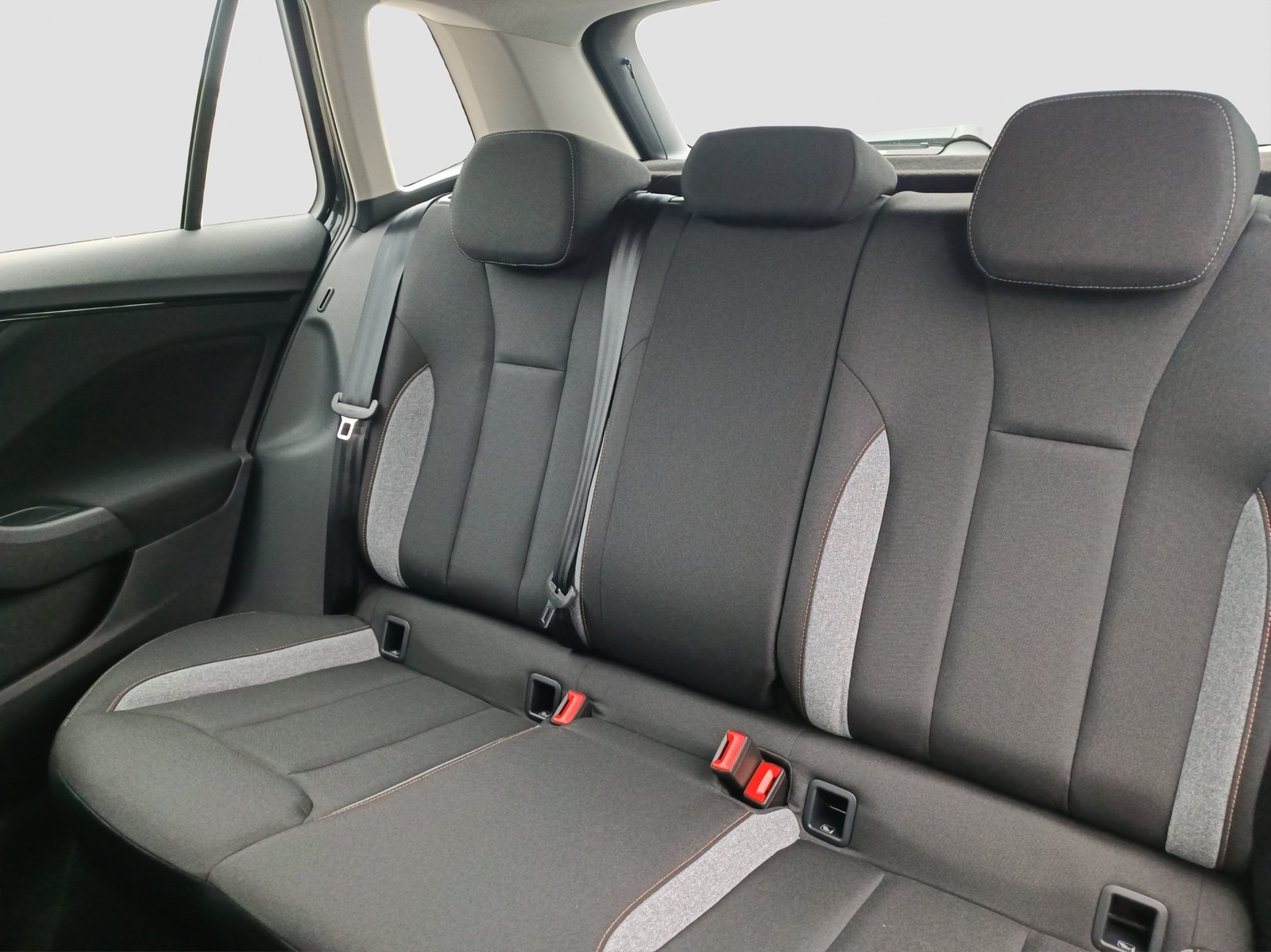 Skoda Kamiq 1.0TSI Selection AHK SMARTLINK PDC SHZ