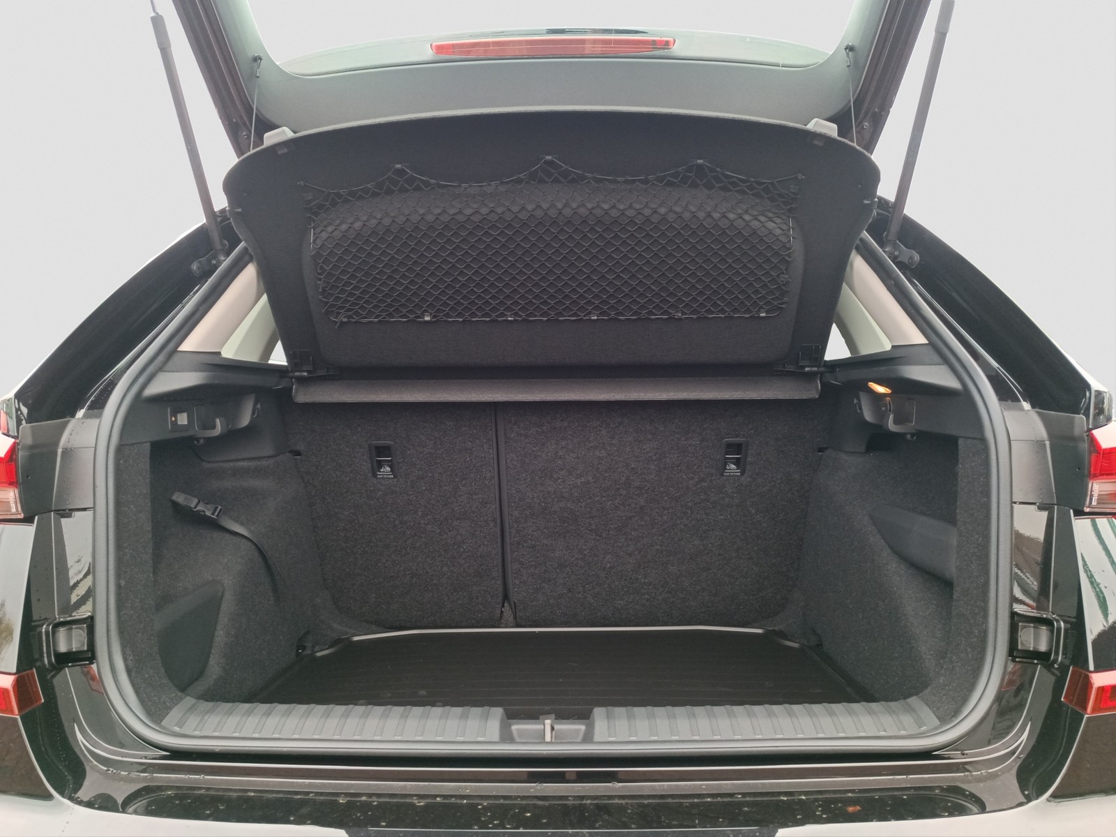 Skoda Kamiq 1.0TSI Selection AHK SMARTLINK PDC SHZ