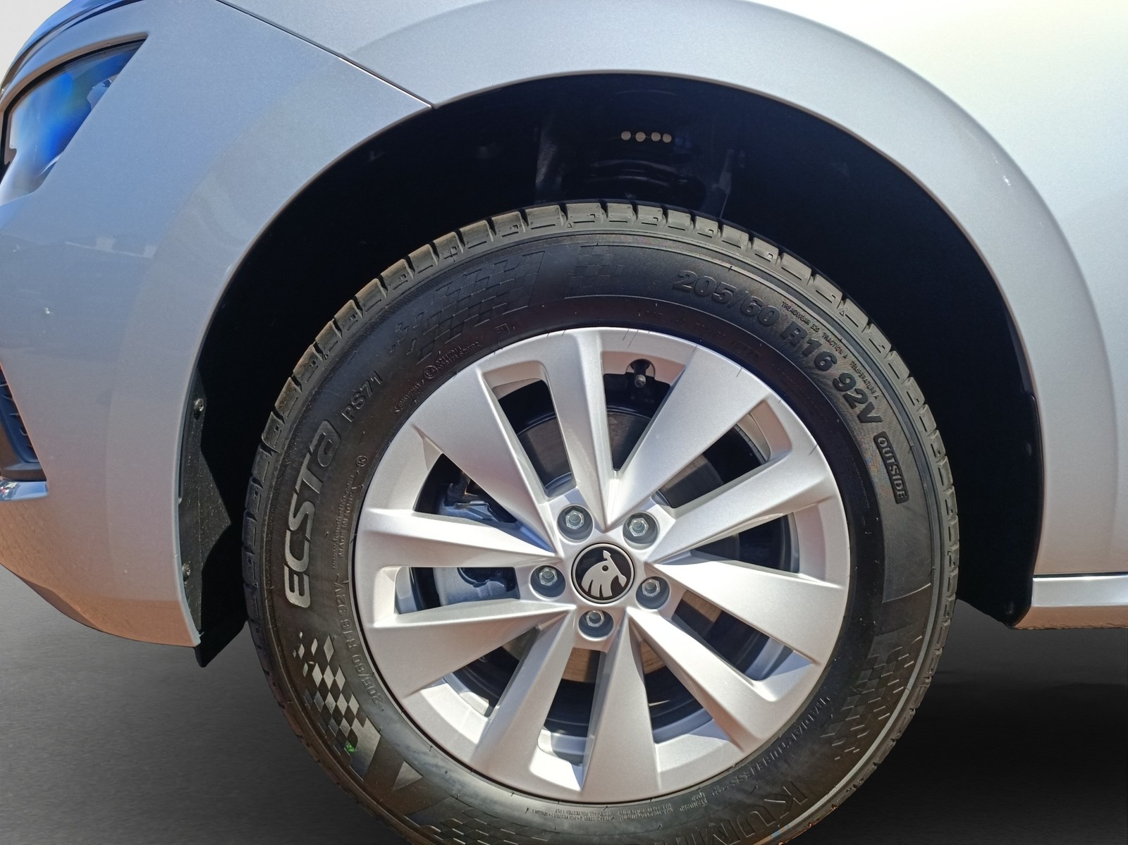 Skoda Kamiq 1.0TSI Selection AHK SMARTLINK PDC SHZ