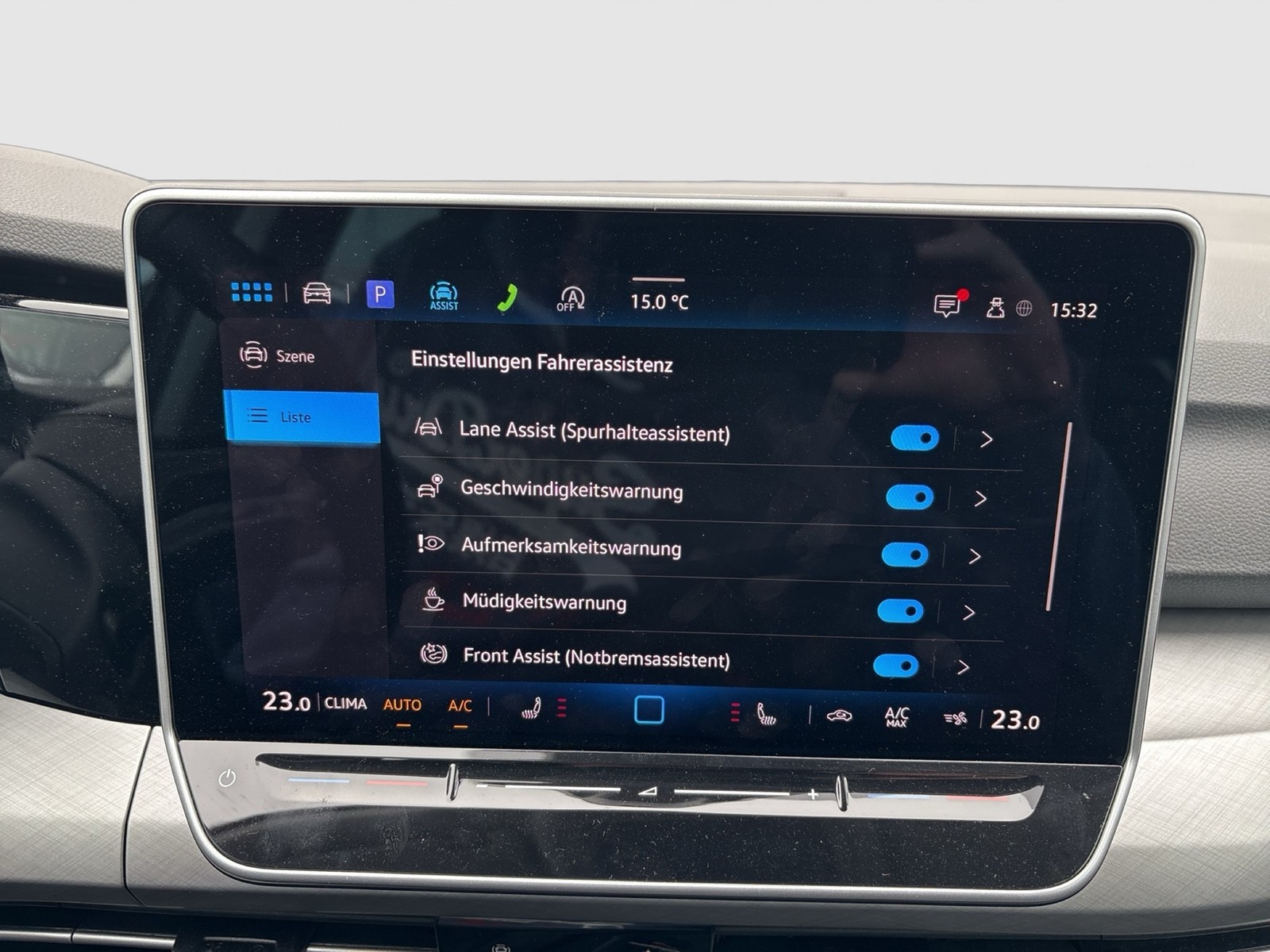 Volkswagen Golf VIII 2.0 LIFE ACC CARPLAY ALU SITZHEIZUNG