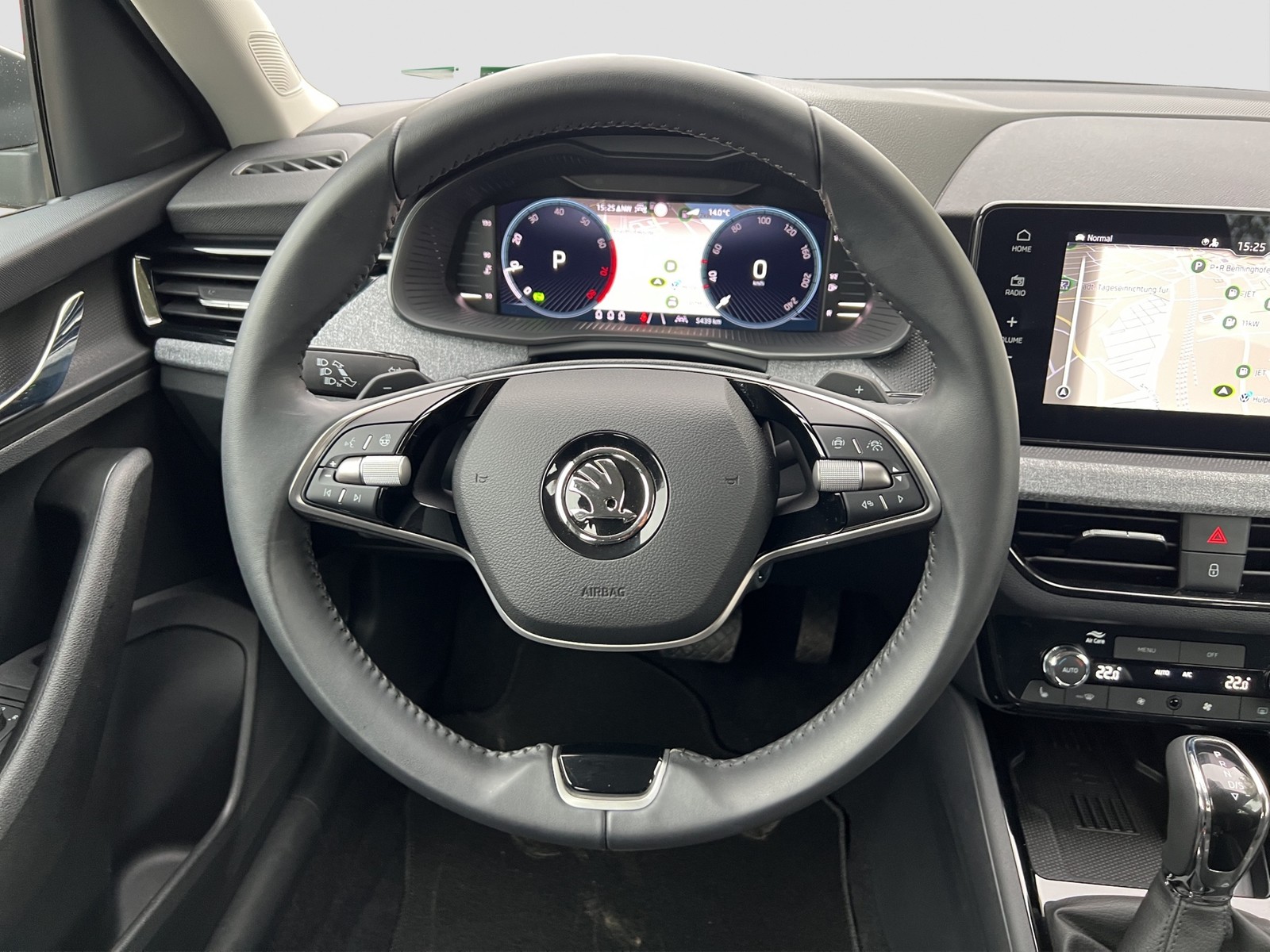 Skoda Kamiq 1.5 SELECTION CAM ACC NAVI ALU SITZHEIZUNG