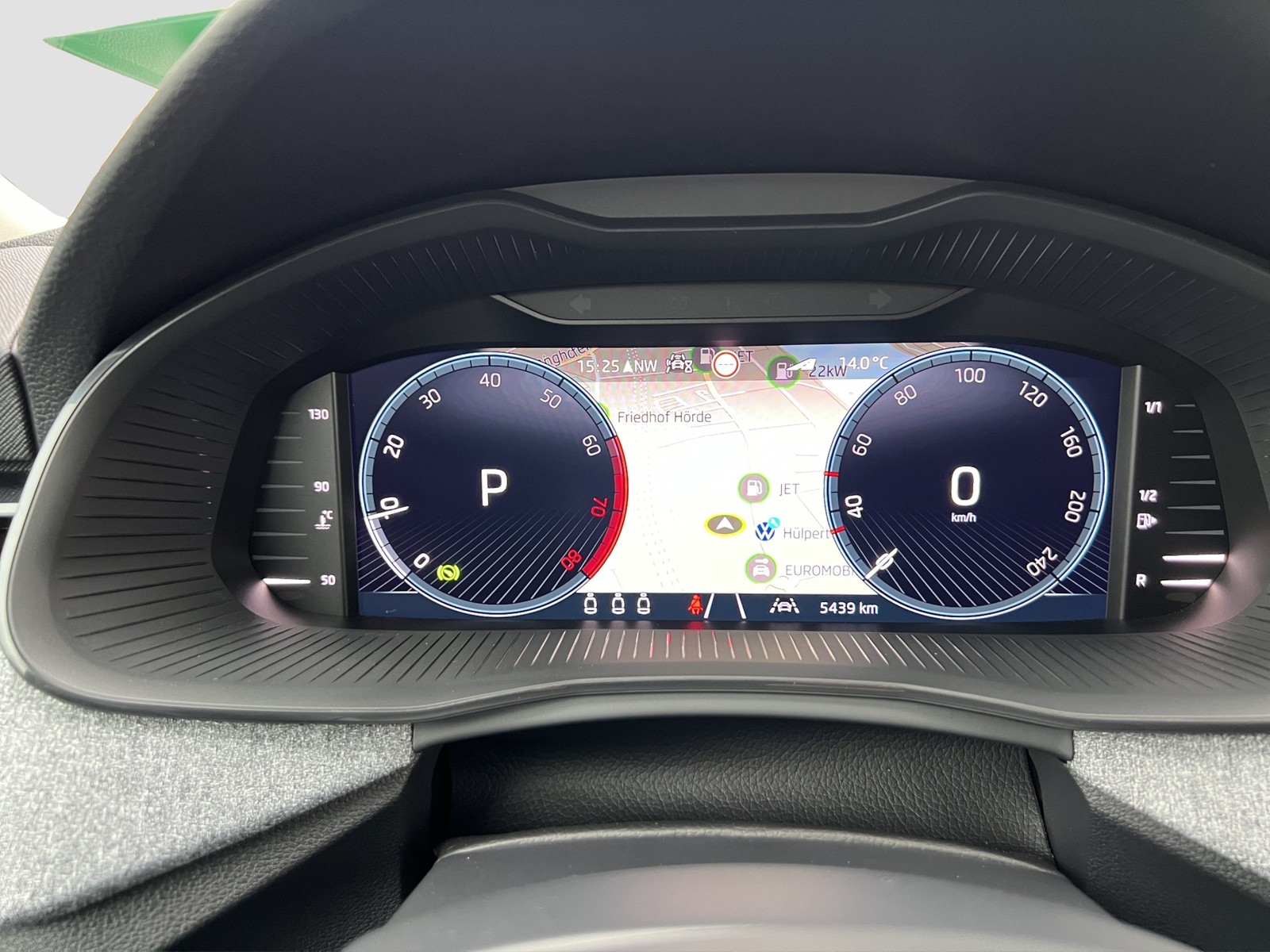 Skoda Kamiq 1.5 SELECTION CAM ACC NAVI ALU SITZHEIZUNG