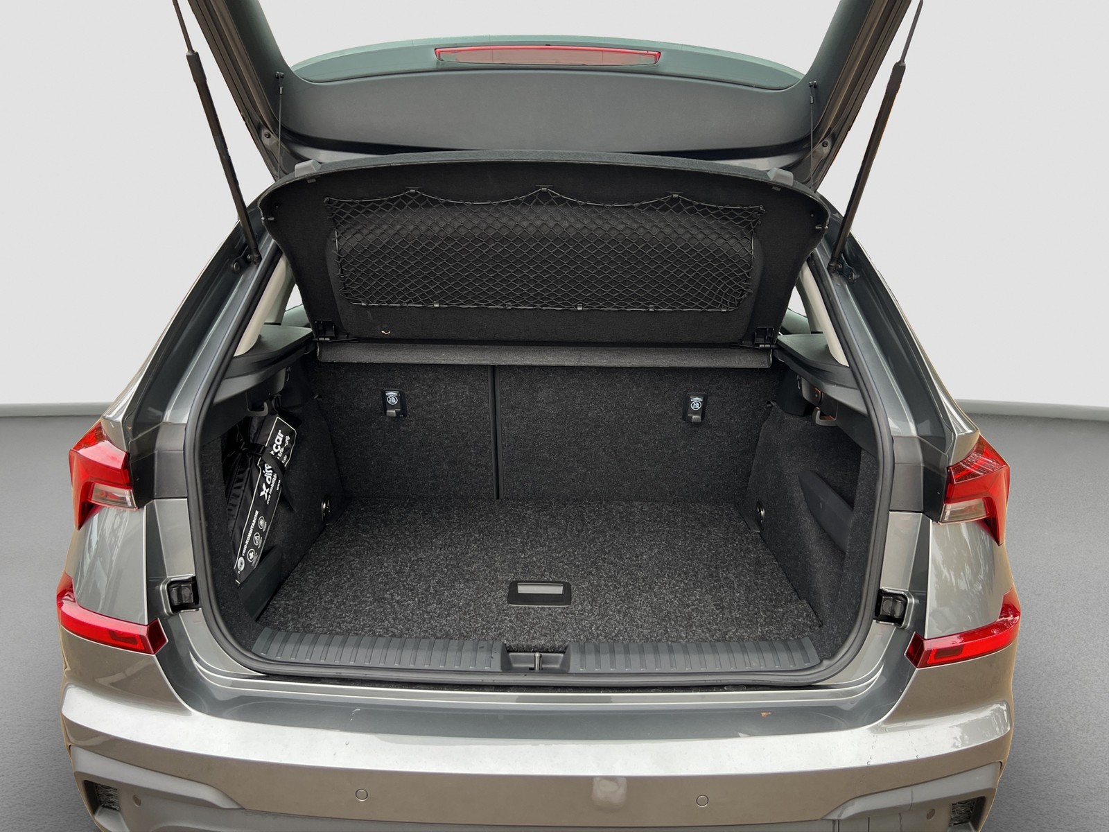 Skoda Kamiq 1.5 SELECTION CAM ACC NAVI ALU SITZHEIZUNG