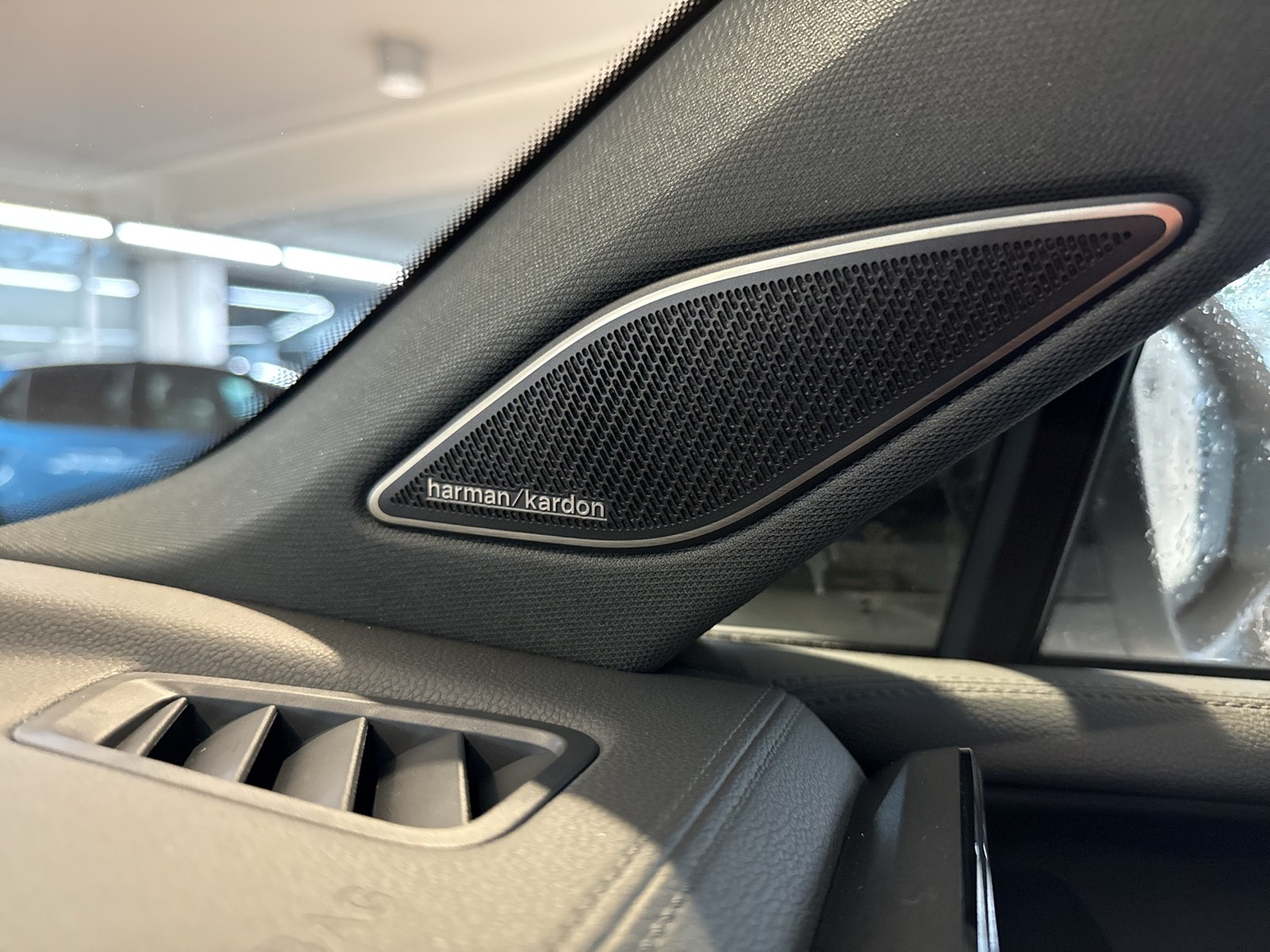 Volkswagen Tiguan 2.0 TDI 4MOTION R-LINE DSG BLACKSTYLE PANO AHK LM20