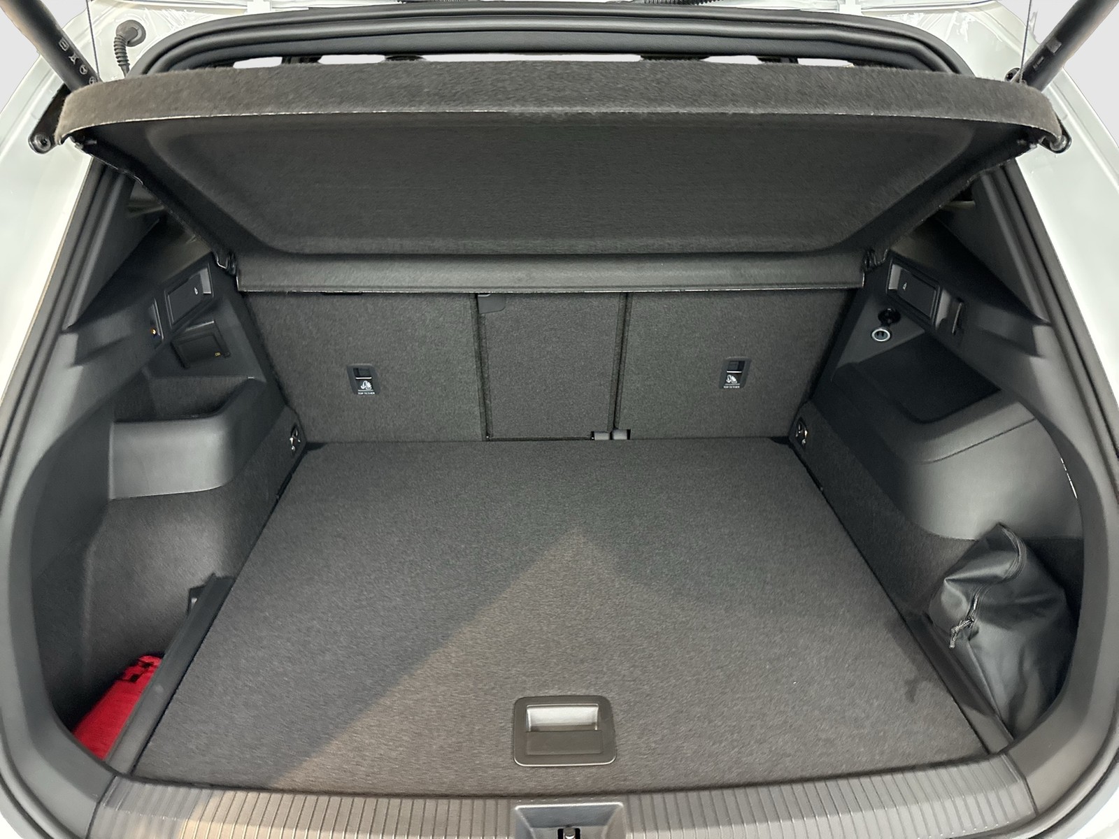 Volkswagen Tiguan 2.0 TDI 4MOTION R-LINE DSG BLACKSTYLE PANO AHK LM20