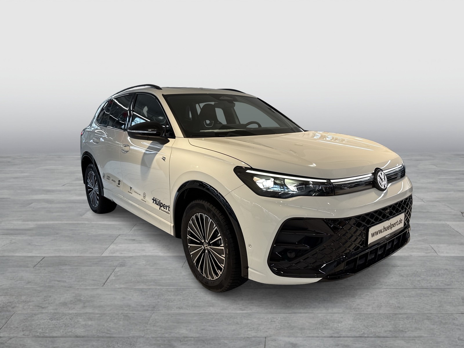 Volkswagen Tiguan 2.0 TDI 4MOTION R-LINE DSG BLACKSTYLE PANO AHK LM20