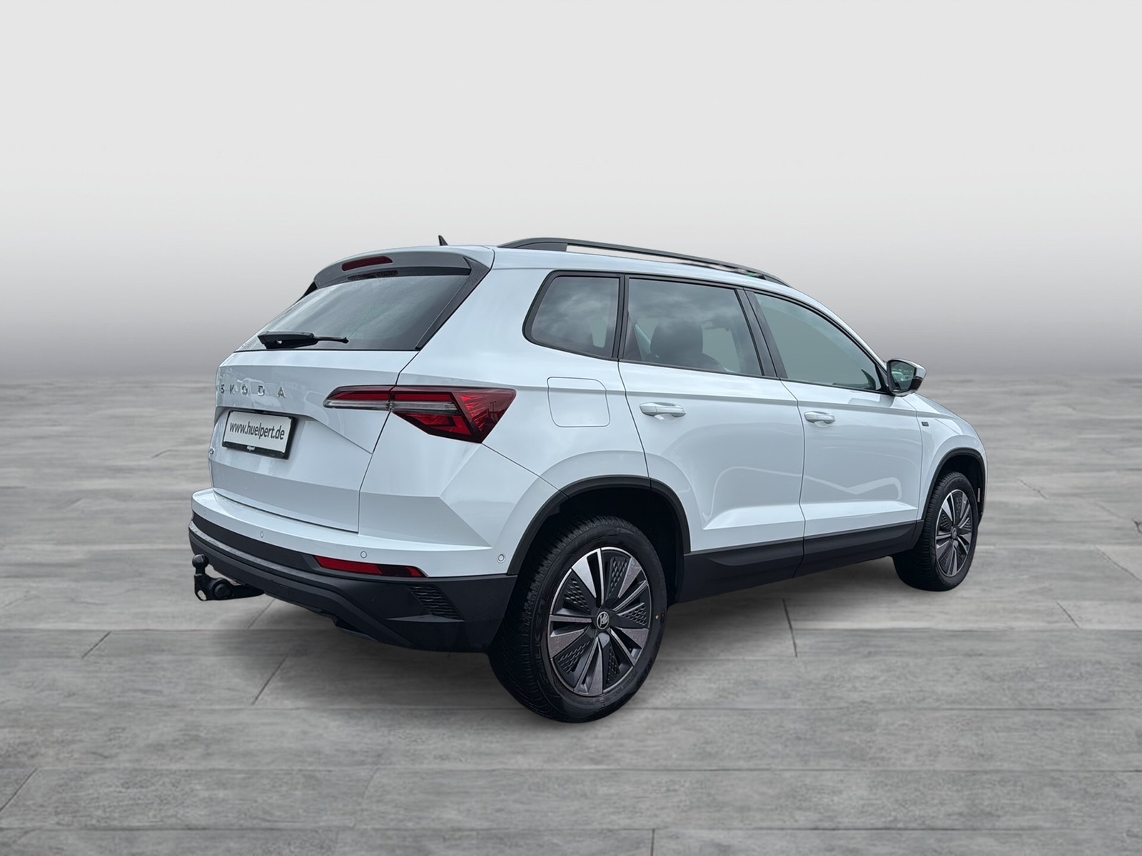 Skoda Karoq 1.5 TOUR PANO AHK 360°CAM ACC EKLAPPE NAVI