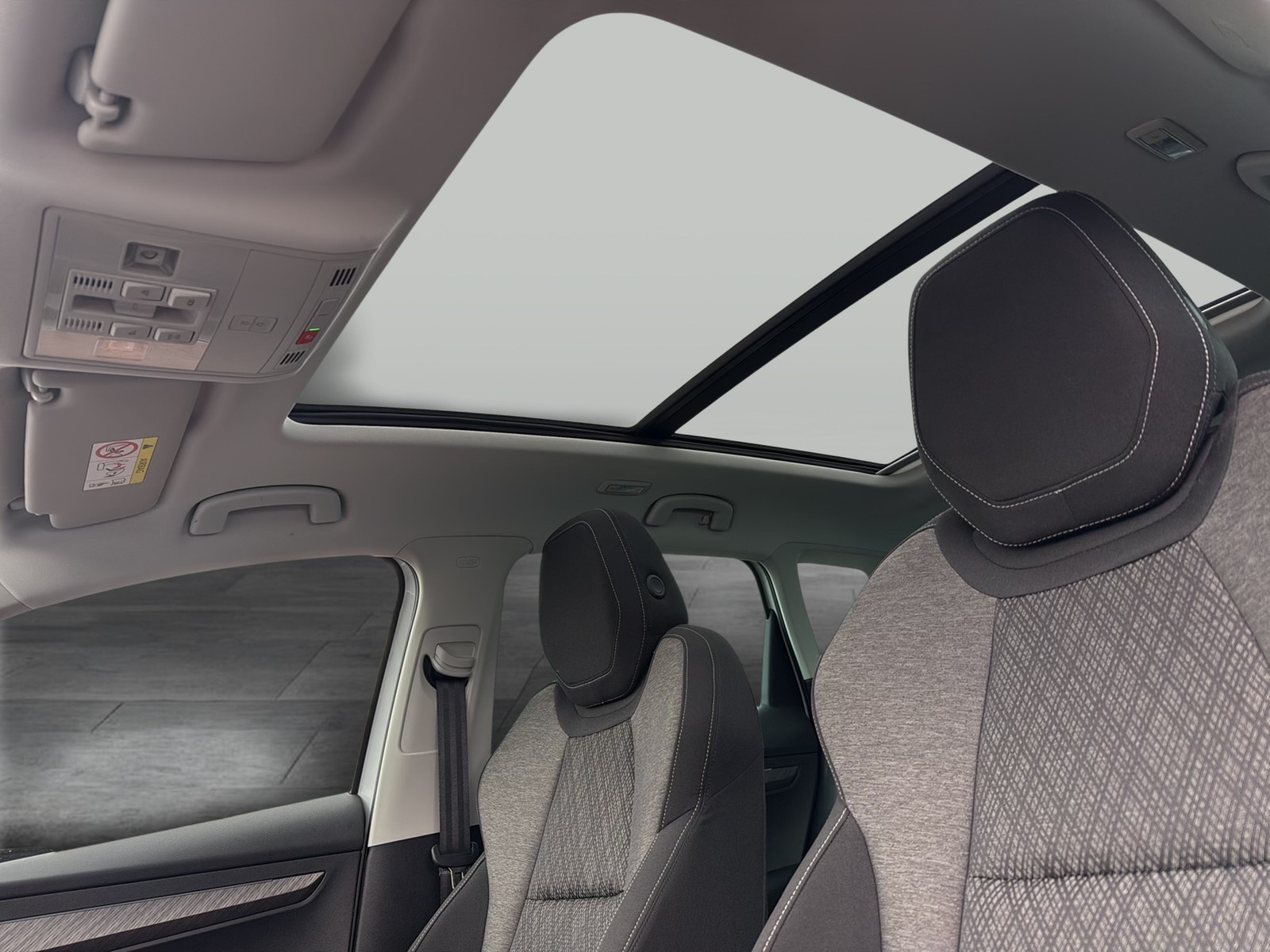 Skoda Karoq 1.5 TOUR PANO AHK 360°CAM ACC EKLAPPE NAVI