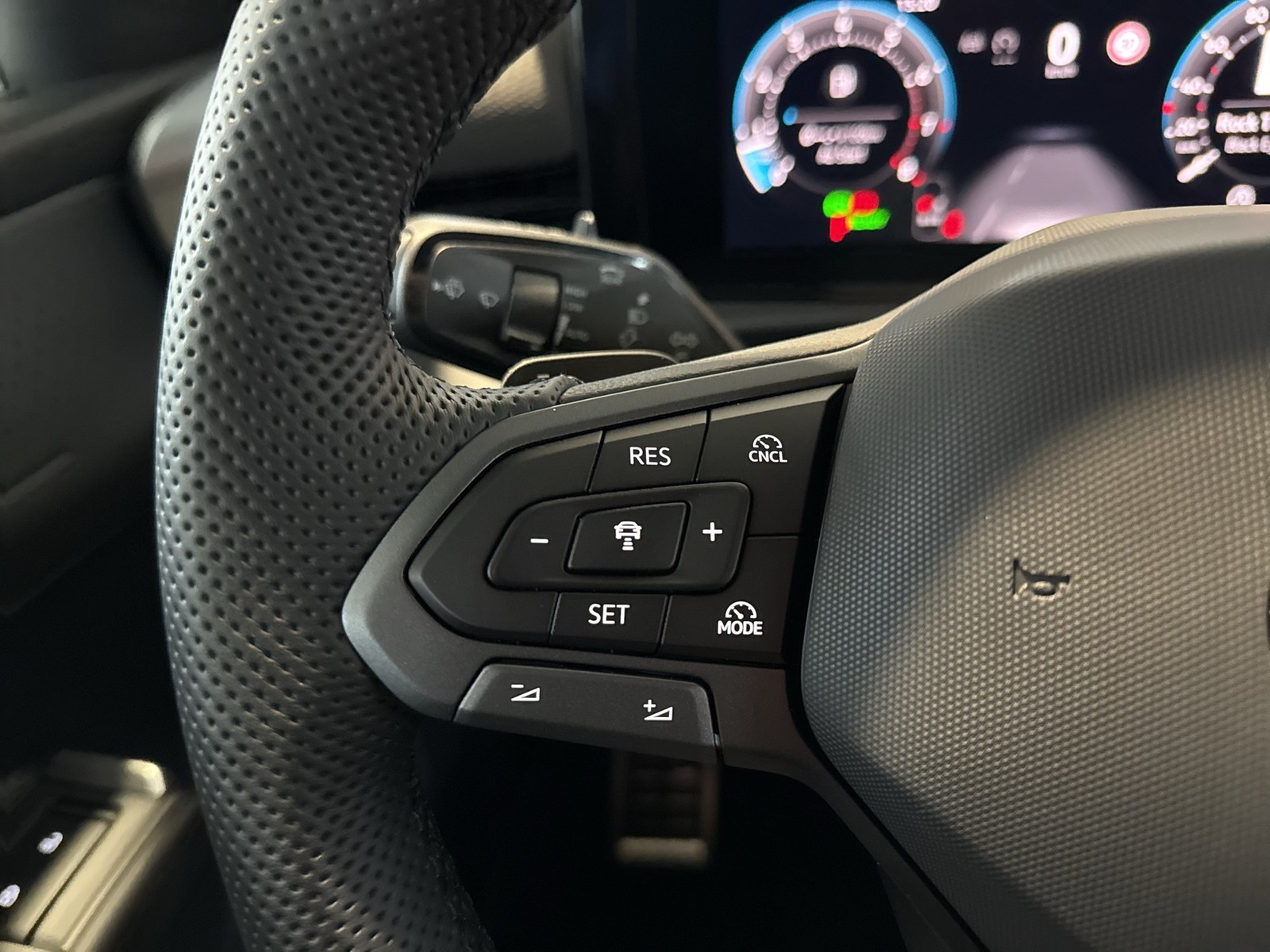 Volkswagen T-Roc 1.5 R-LINE DSG BLACKSTYLE eKLAPPE CAM LM20