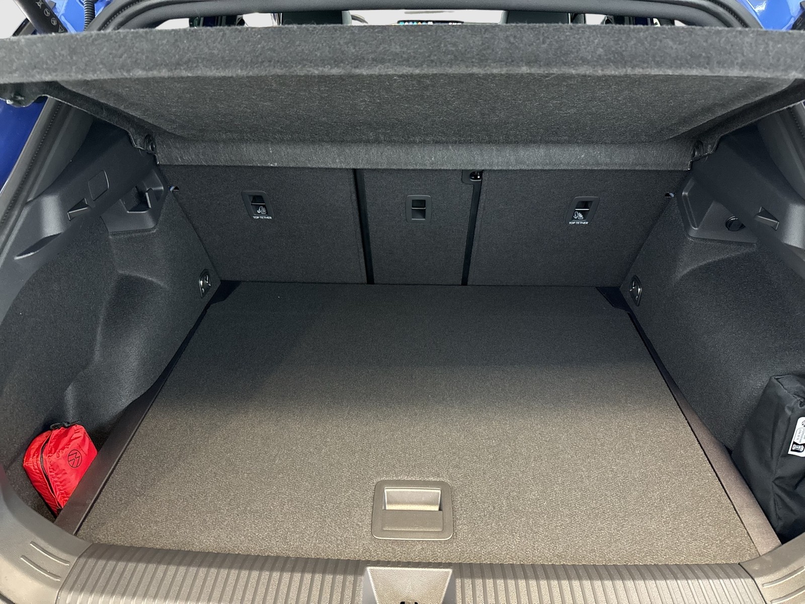 Volkswagen T-Roc 1.5 R-LINE DSG BLACKSTYLE eKLAPPE CAM LM20