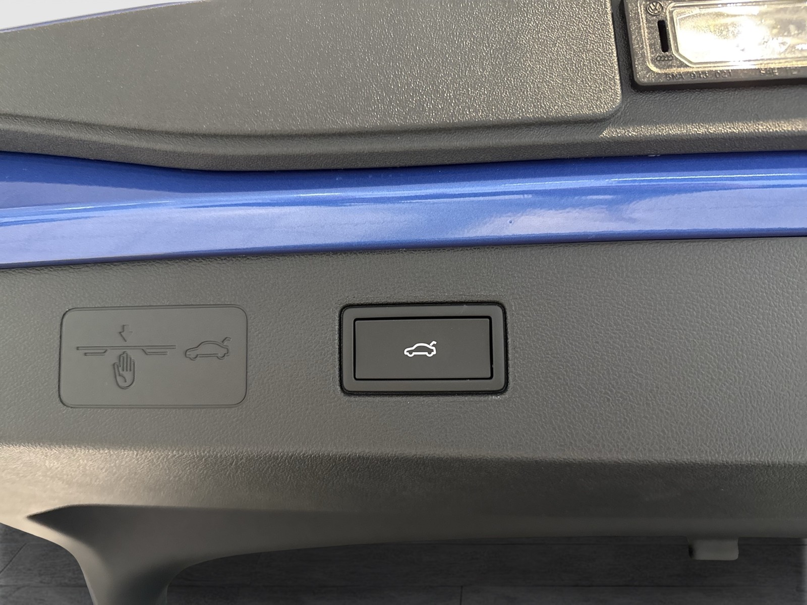 Volkswagen T-Roc 1.5 R-LINE DSG BLACKSTYLE eKLAPPE CAM LM20