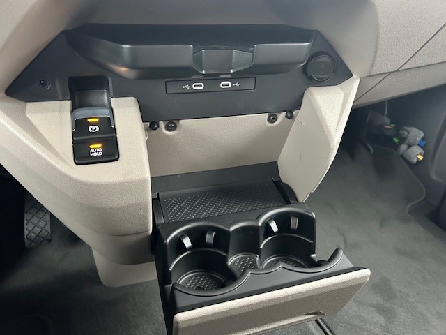 Volkswagen Multivan Life TAXI 2,0 l 110 kW TDI SCR LÜ Taxi LANG Kurzzulassung Taxi LÜ 2,0 TDI DSG