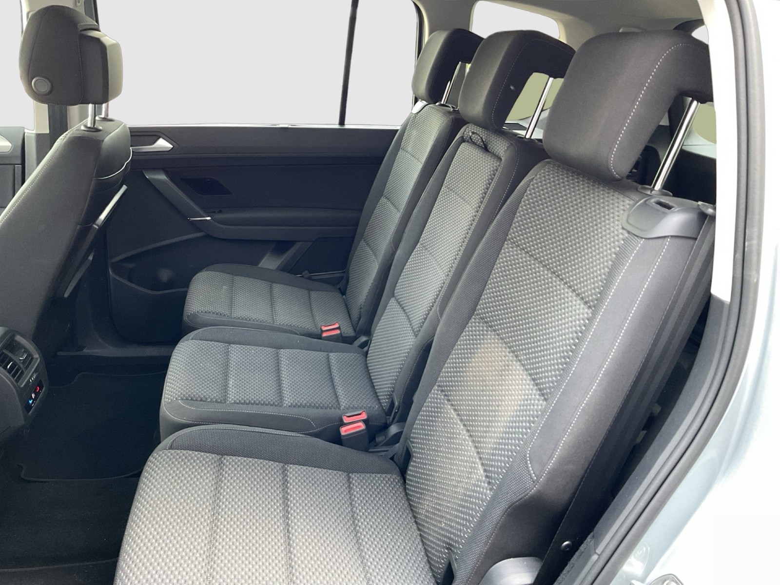 Volkswagen Touran 1.5 COMFORTLINE 7SITZE ACC ALU SITZHEIZ.