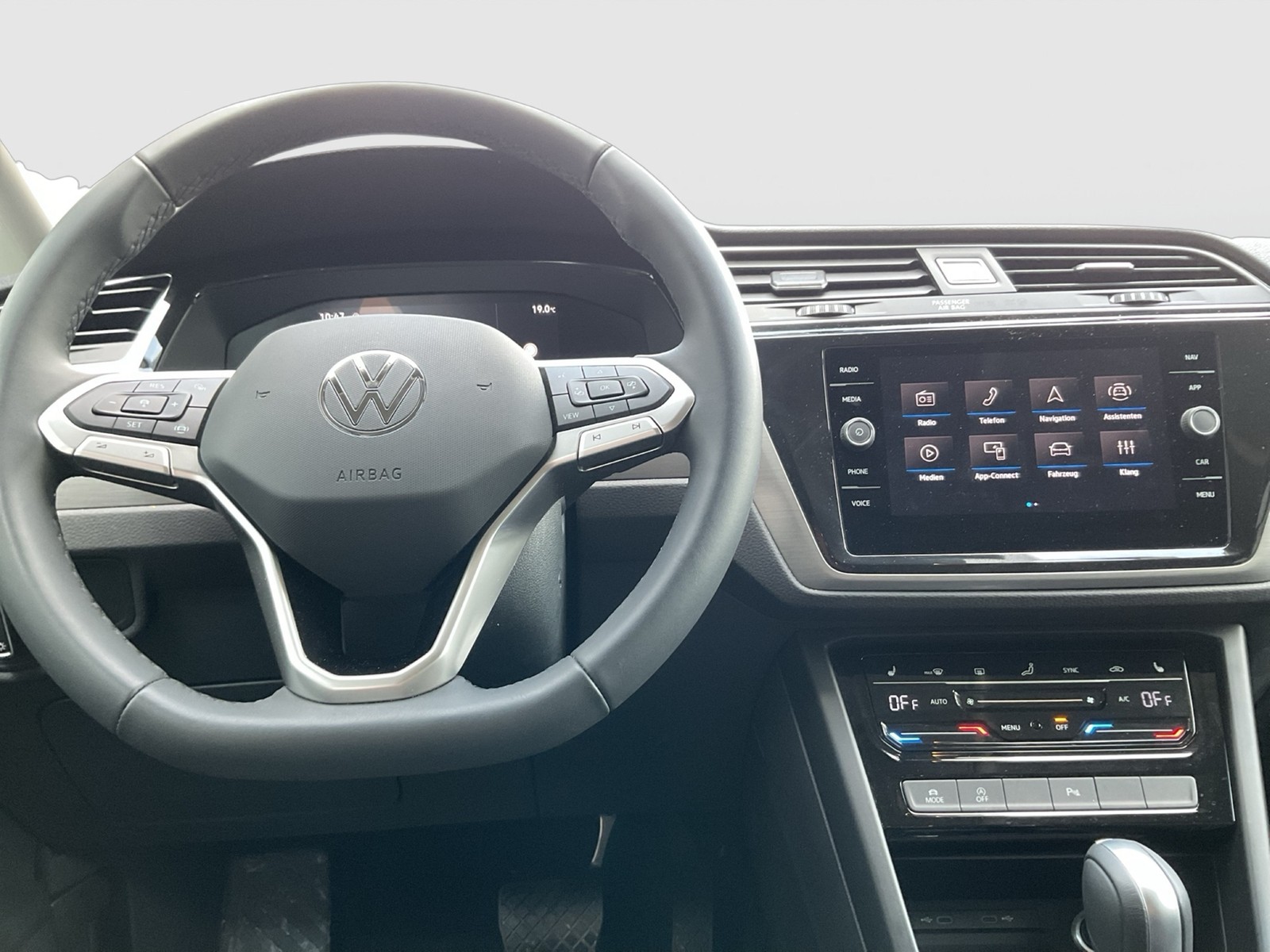 Volkswagen Touran 1.5 COMFORTLINE 7SITZE ACC ALU SITZHEIZ.