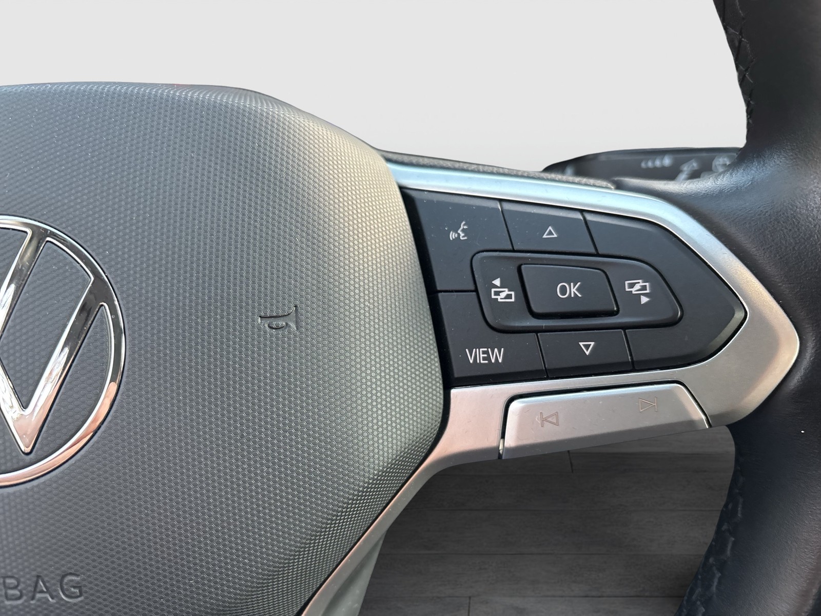 Volkswagen Passat Variant 1.5 ELEGANCE STANDHZ CAM ACC LM17