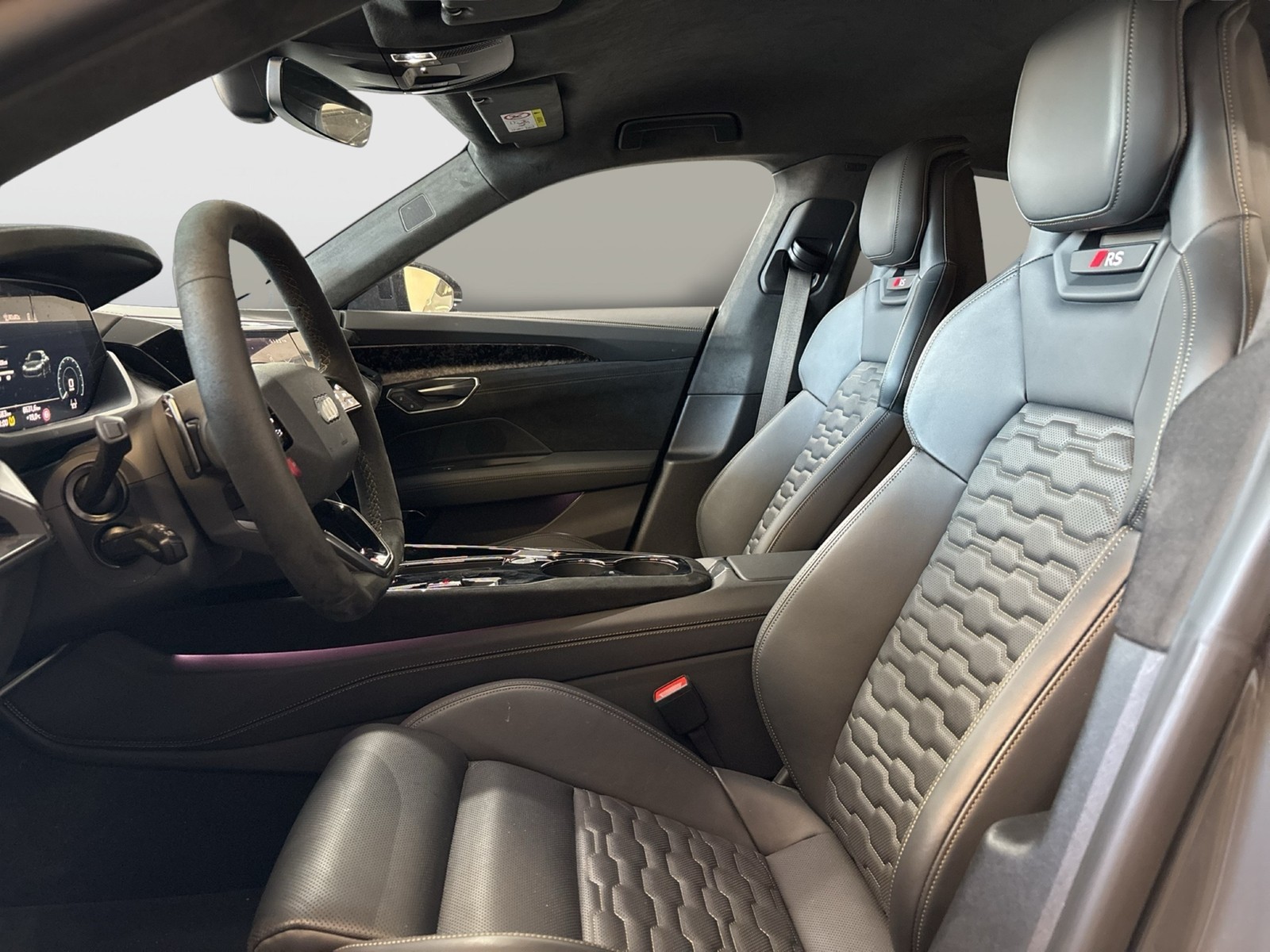 Audi RS e-tron GT performance quattro CARBONDACH B&O