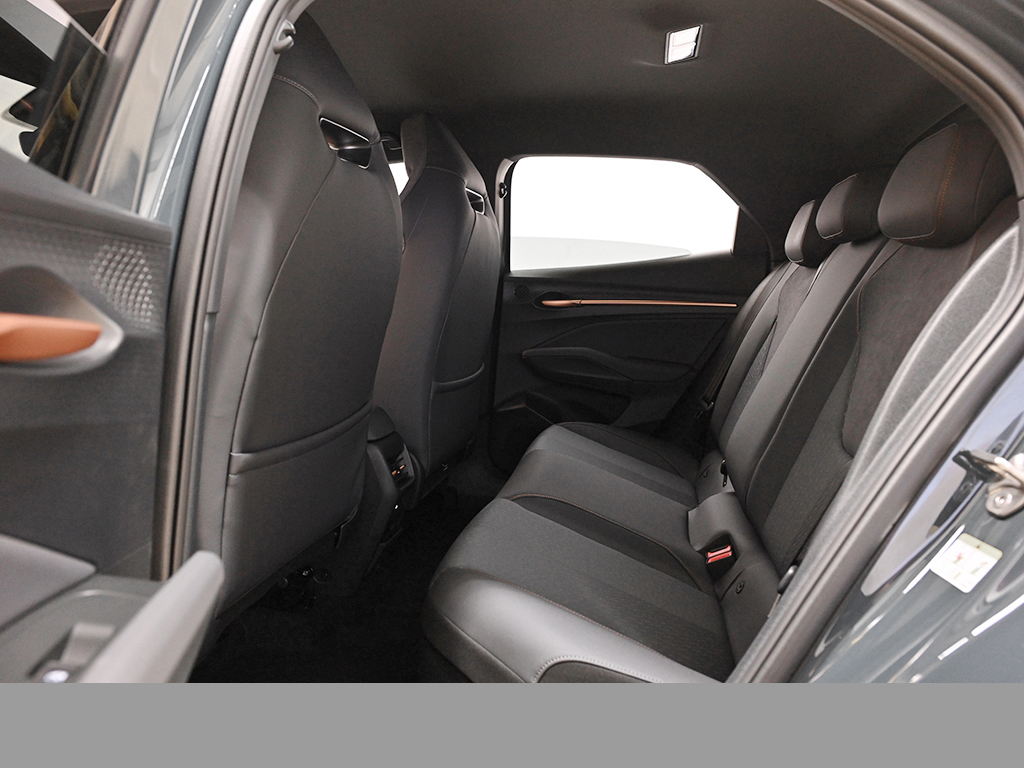 Cupra Raval ENDURANCE EDITION DYNAMIC PLUS NAVI 360CAM