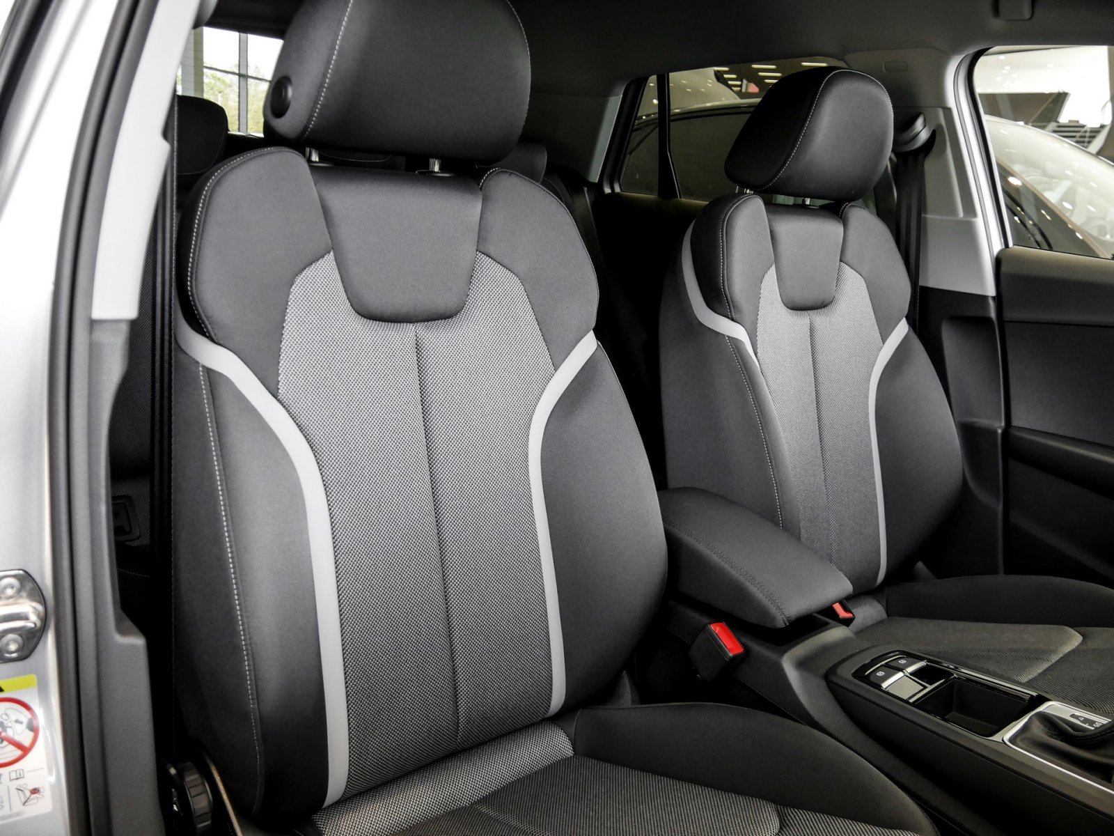 Audi Q2 35 TFSI S tronic advanced LED+AHK+Optikpaket+Assistenzpaket+