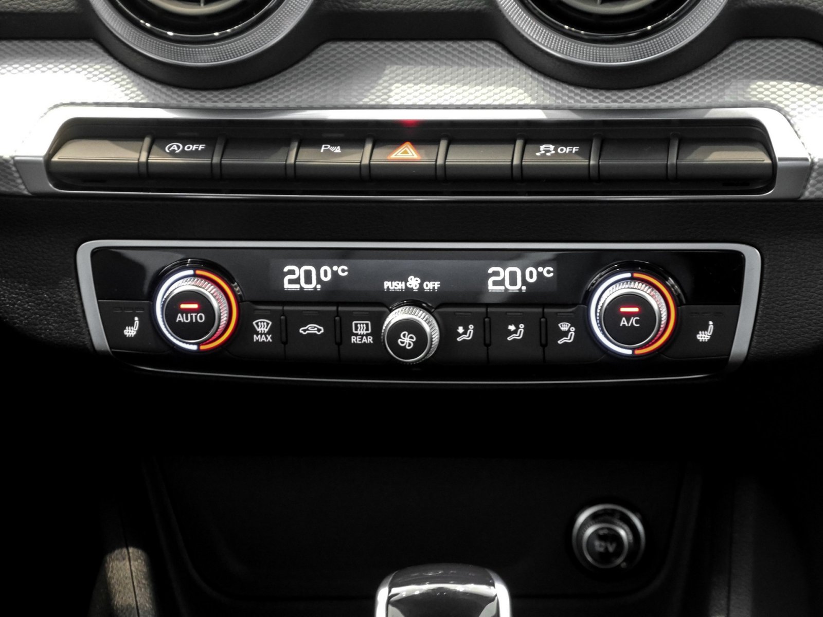 Audi Q2 35 TFSI S tronic advanced LED+AHK+Optikpaket+Assistenzpaket+