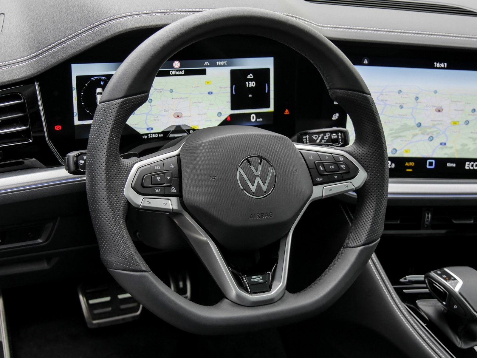 Volkswagen Touareg V6 TDI R-LINE ALLRADLENKUNG DYNAUDIO AHK