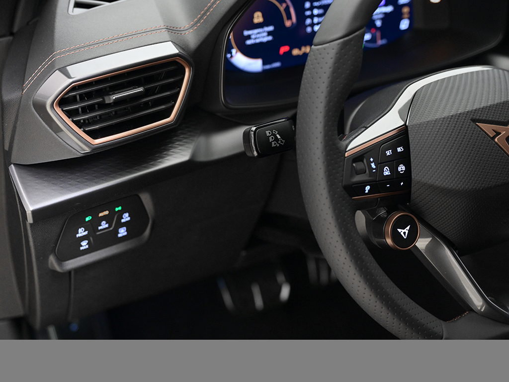 Cupra Leon 2.0 VZ BLACK EDITION DSG SENNHEISER NAVI