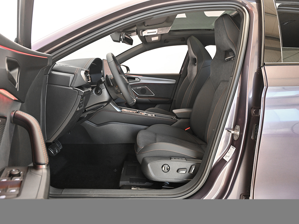 Cupra Leon 2.0 VZ BLACK EDITION DSG PANO SENNHEISER