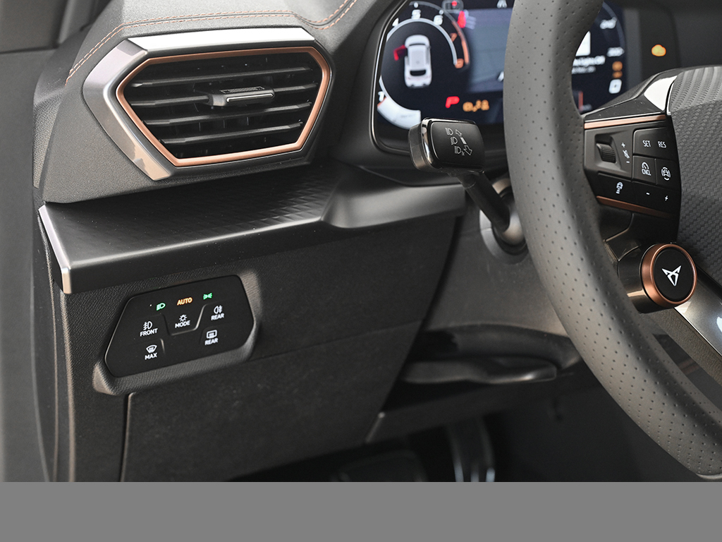 Cupra Leon 2.0 VZ BLACK EDITION DSG PANO SENNHEISER