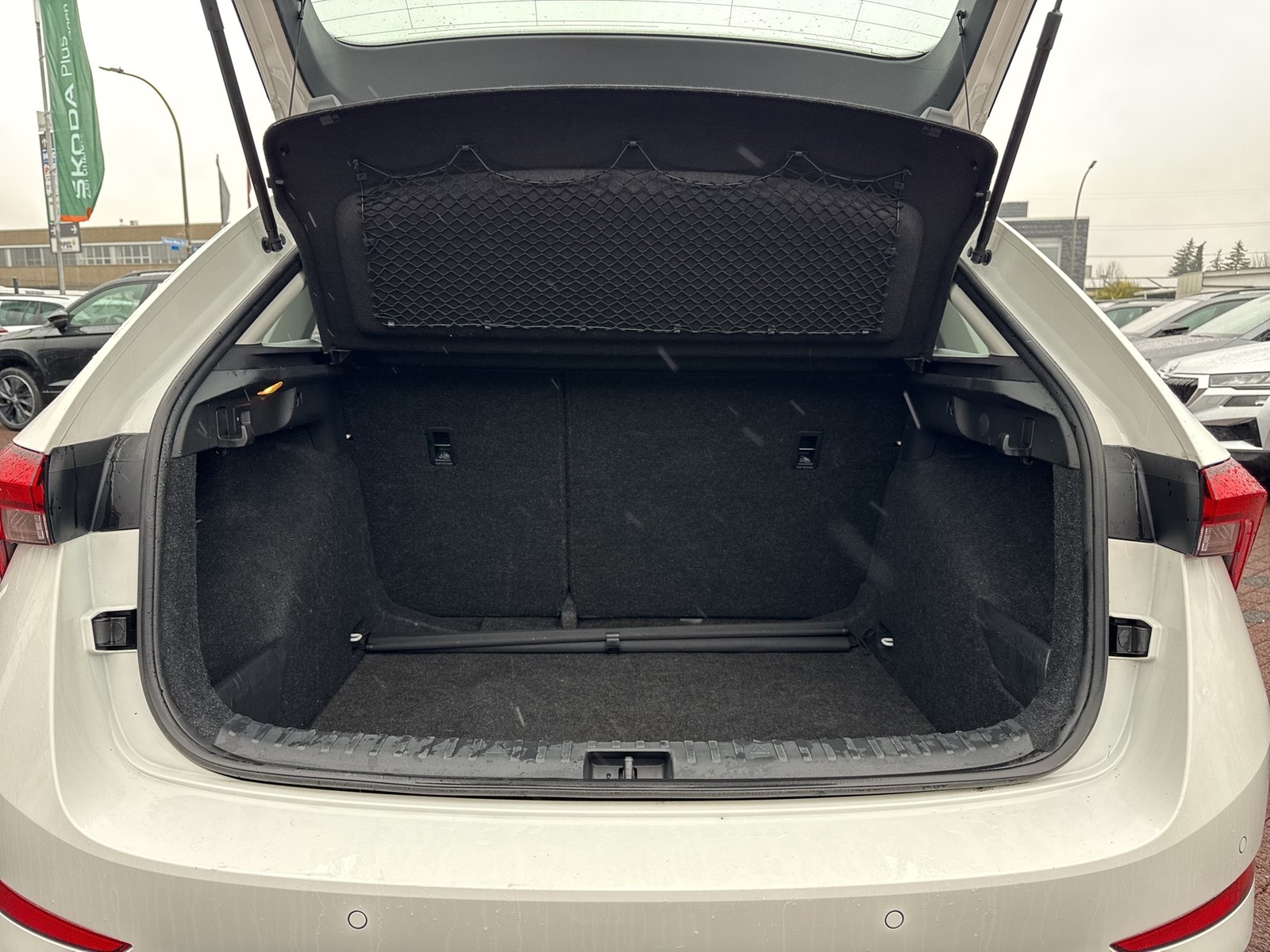 Skoda Scala 1.0 AHK ALU LED EINPARKHILFE DAB KLIMA