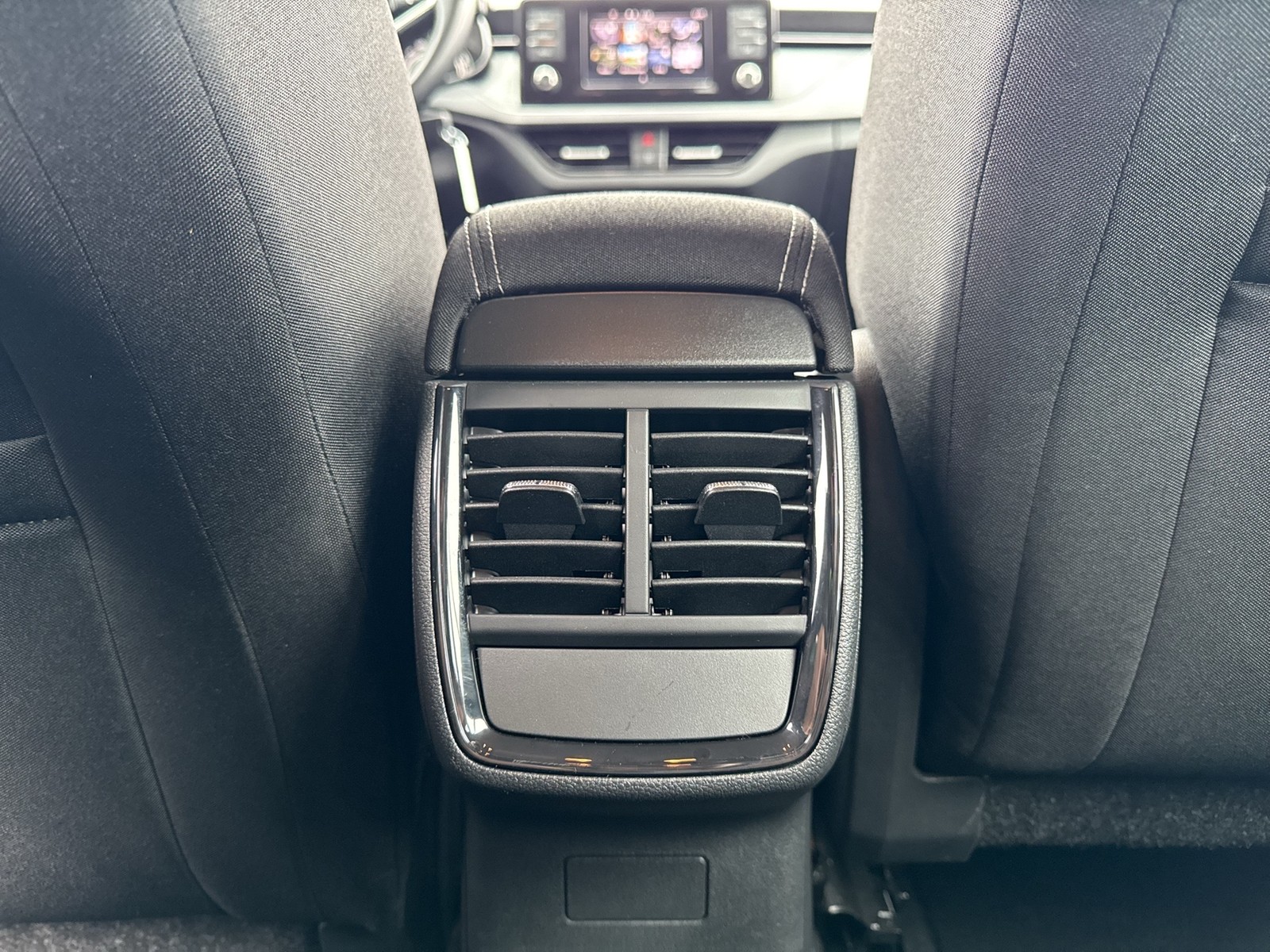 Skoda Scala 1.0 AHK ALU LED EINPARKHILFE DAB KLIMA