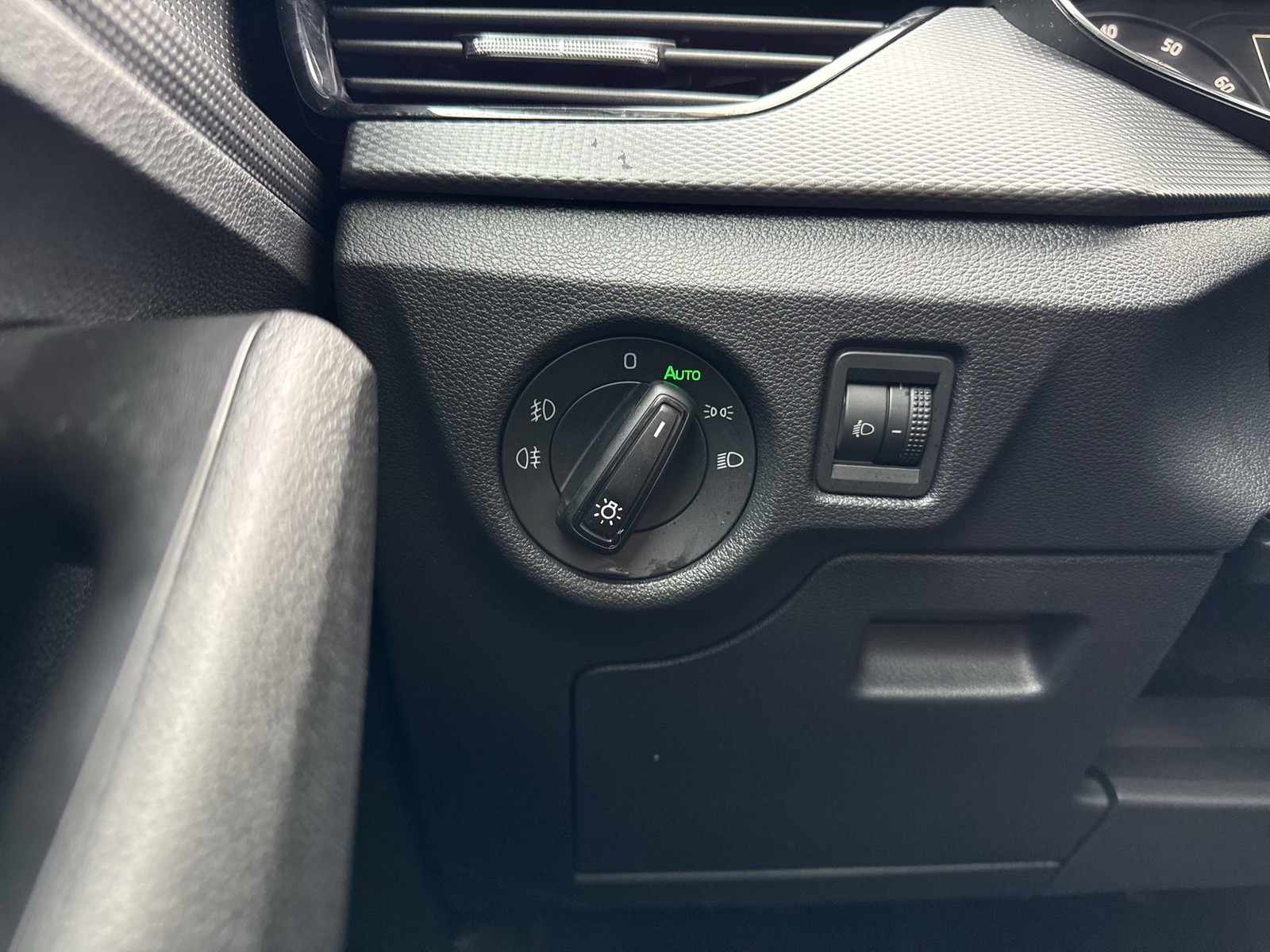 Skoda Scala 1.0 AHK ALU LED EINPARKHILFE DAB KLIMA