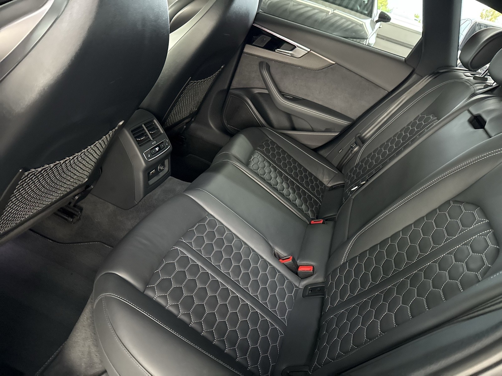 Audi RS 4 Avant Qu. SPORTABGAS LEDER PANO DYNAMIK