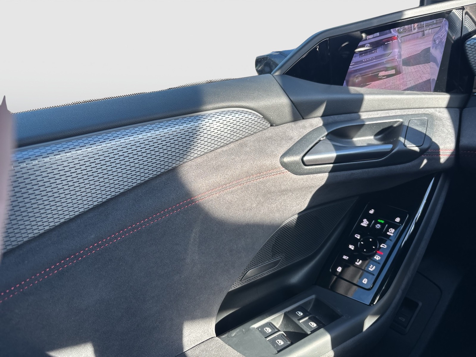 Audi A6 e-tron Avant quattro S LINE PANO B&O AHK LM21