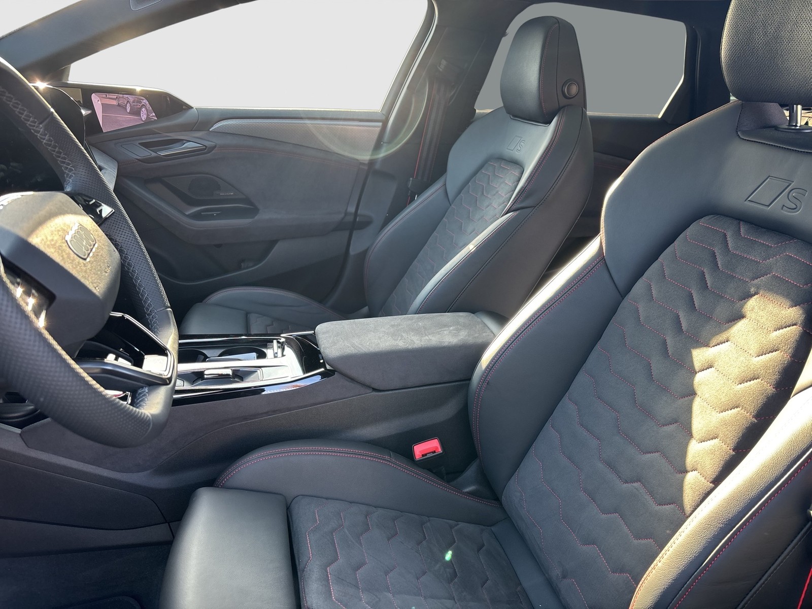 Audi A6 e-tron Avant quattro S LINE PANO B&O AHK LM21