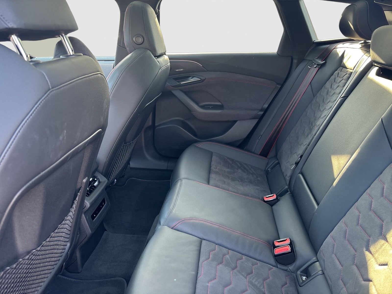 Audi A6 e-tron Avant quattro S LINE PANO B&O AHK LM21